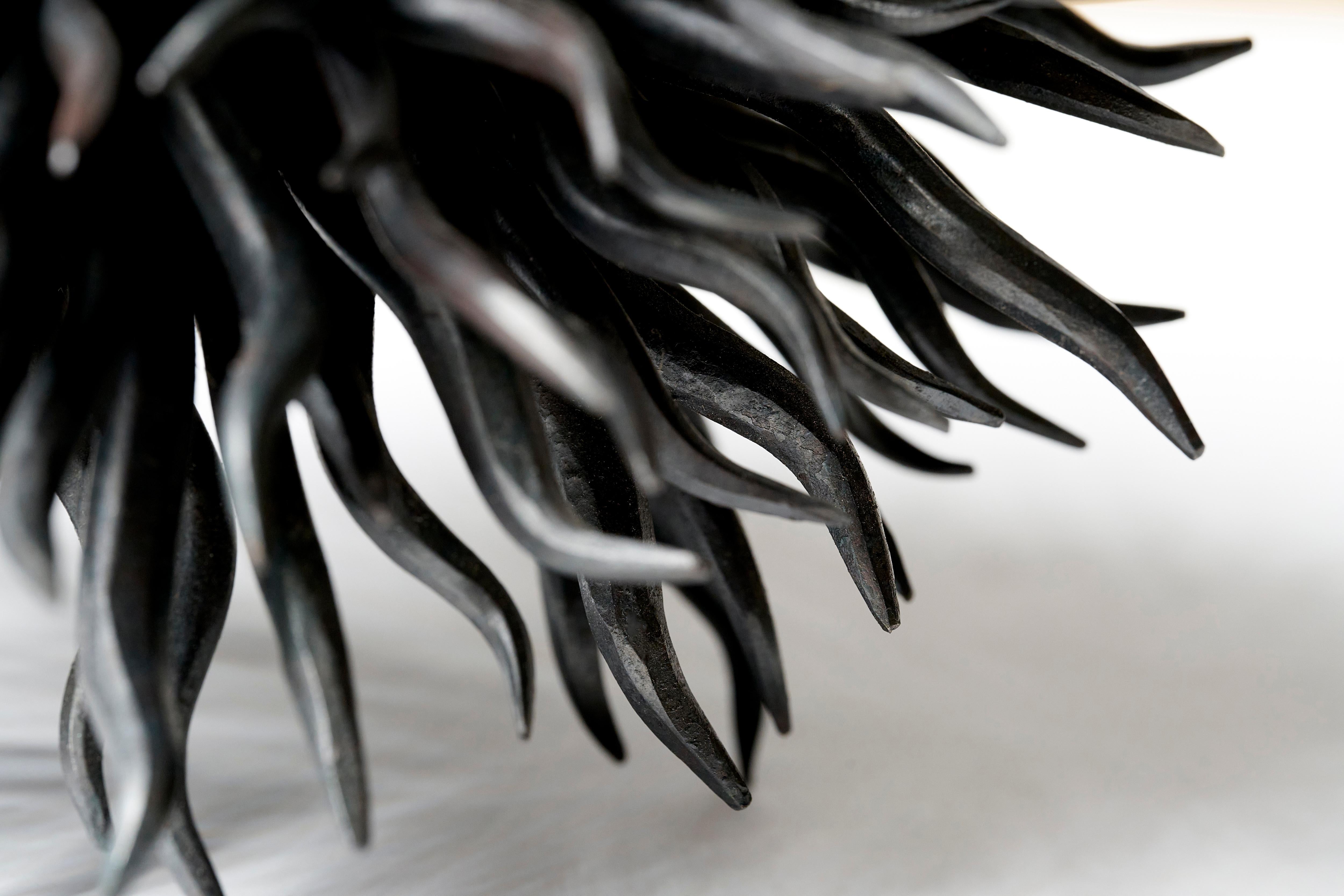 Acciaio Junko Mori Modernist Sculpture in Hand-Forged Steel, Organism Series, c. 2010 in vendita