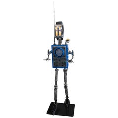 "Junkyard" robot sculpture by Steve Heller