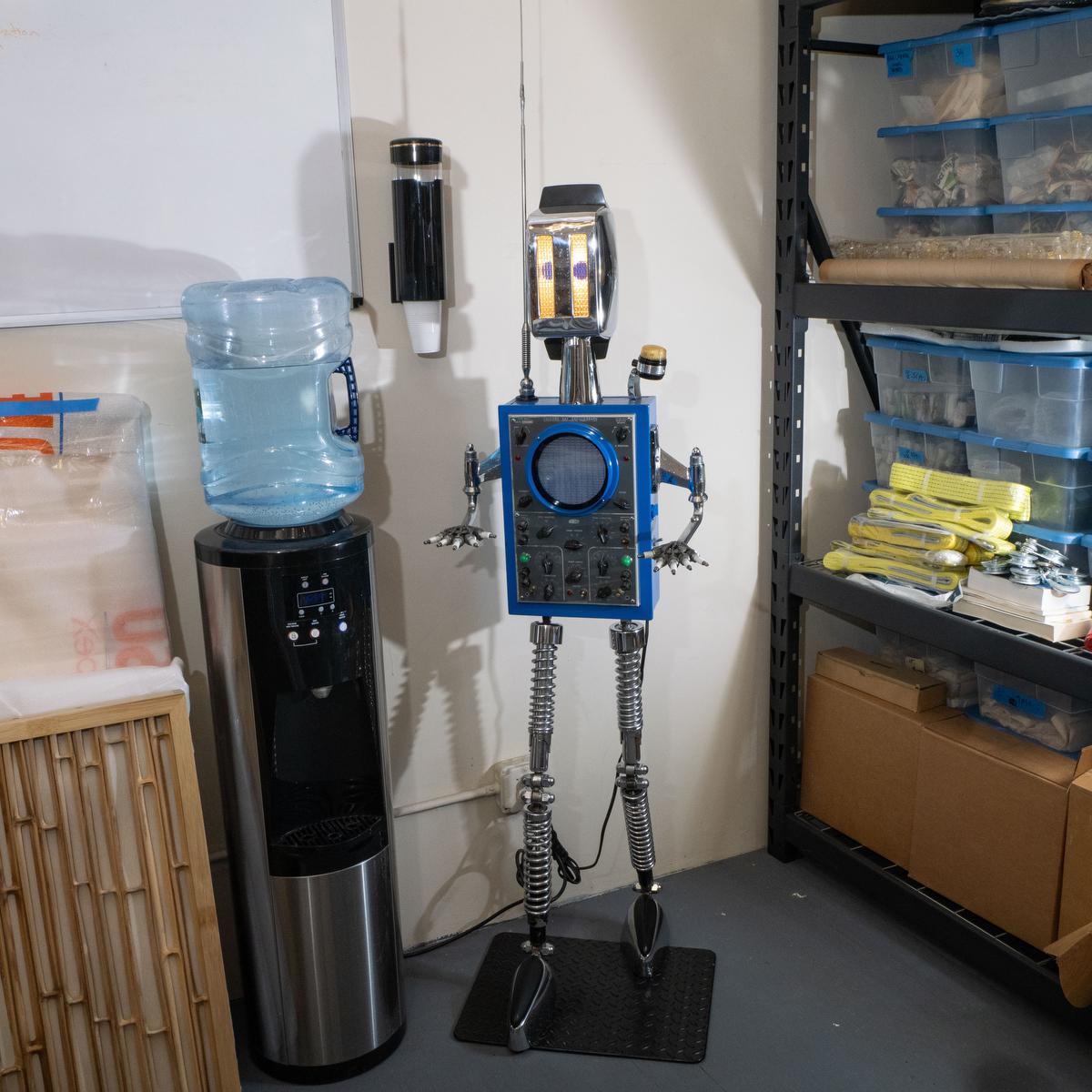 Américain Sculpture robot Junkyard de Steve Heller en vente