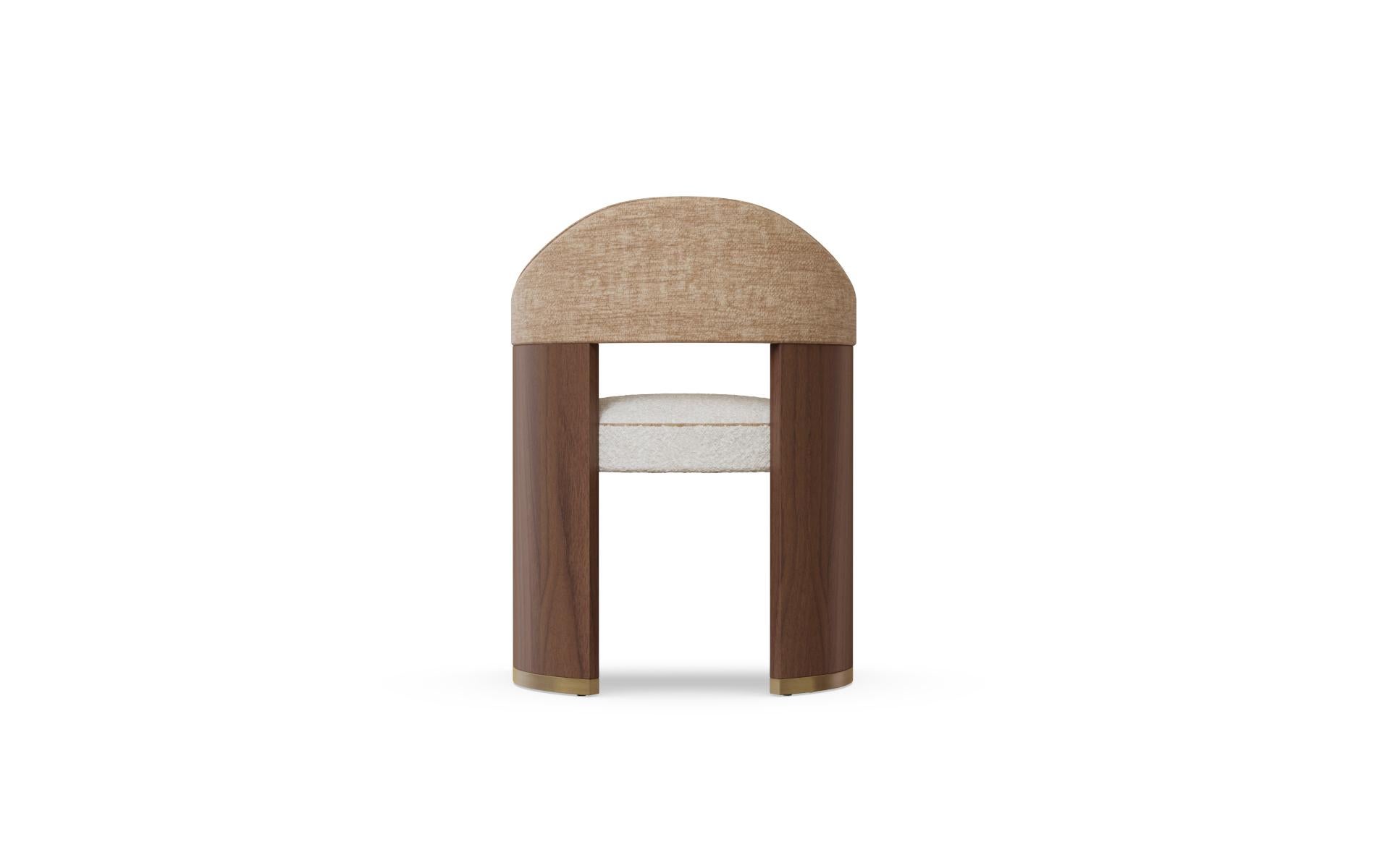 XXI secolo e contemporaneo Junna Dining Chair by Nolita Harbour in Bouclé Upholstery with Walnut & Brass. in vendita