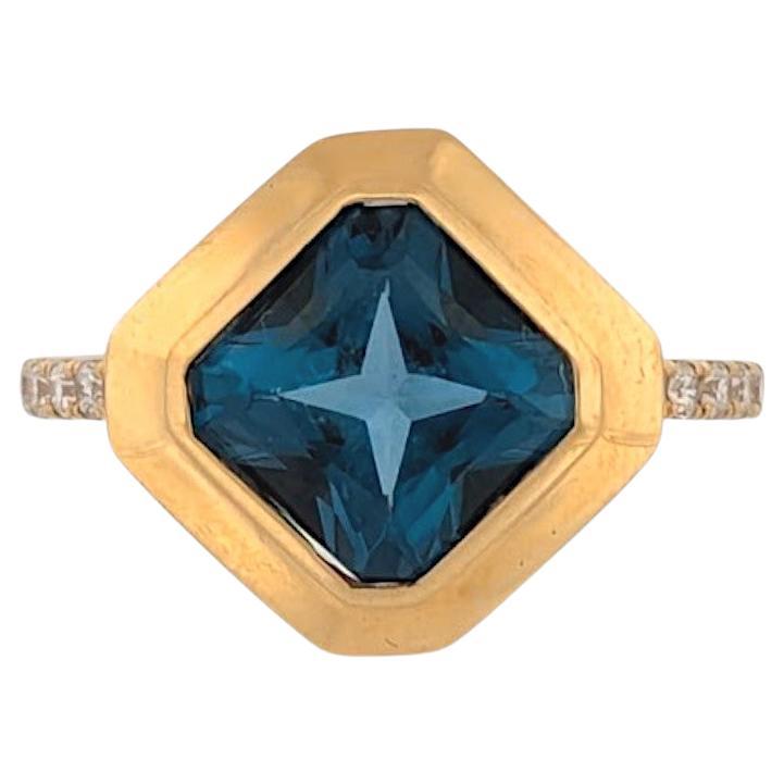 Juno  18k Yellow Gold Ring – 2.85 ct London Blue Topaz & Natural Diamond Halo For Sale