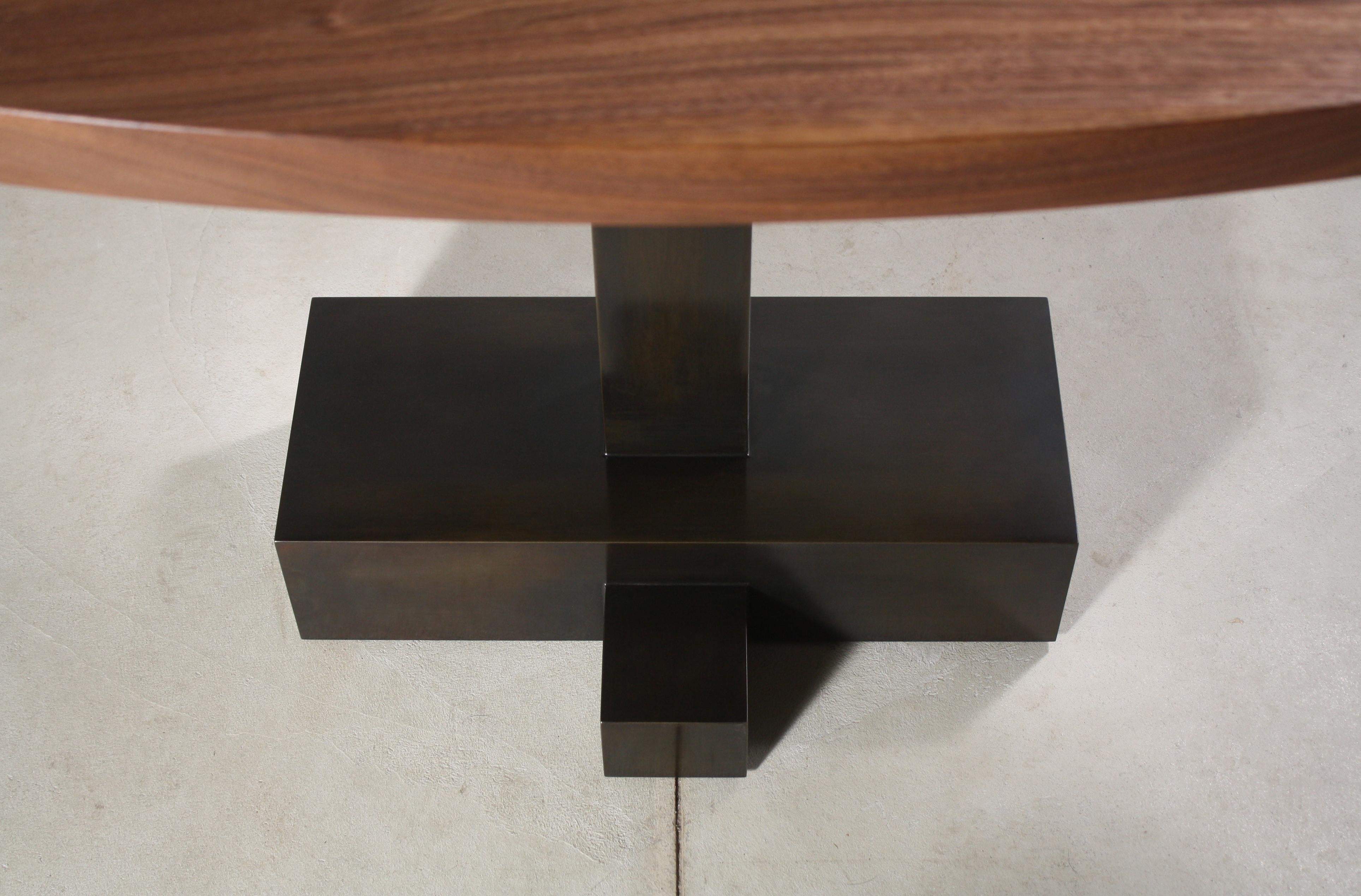 Table de salle à manger ovale Juno de Laylo Studio Neuf - En vente à Geneve, CH