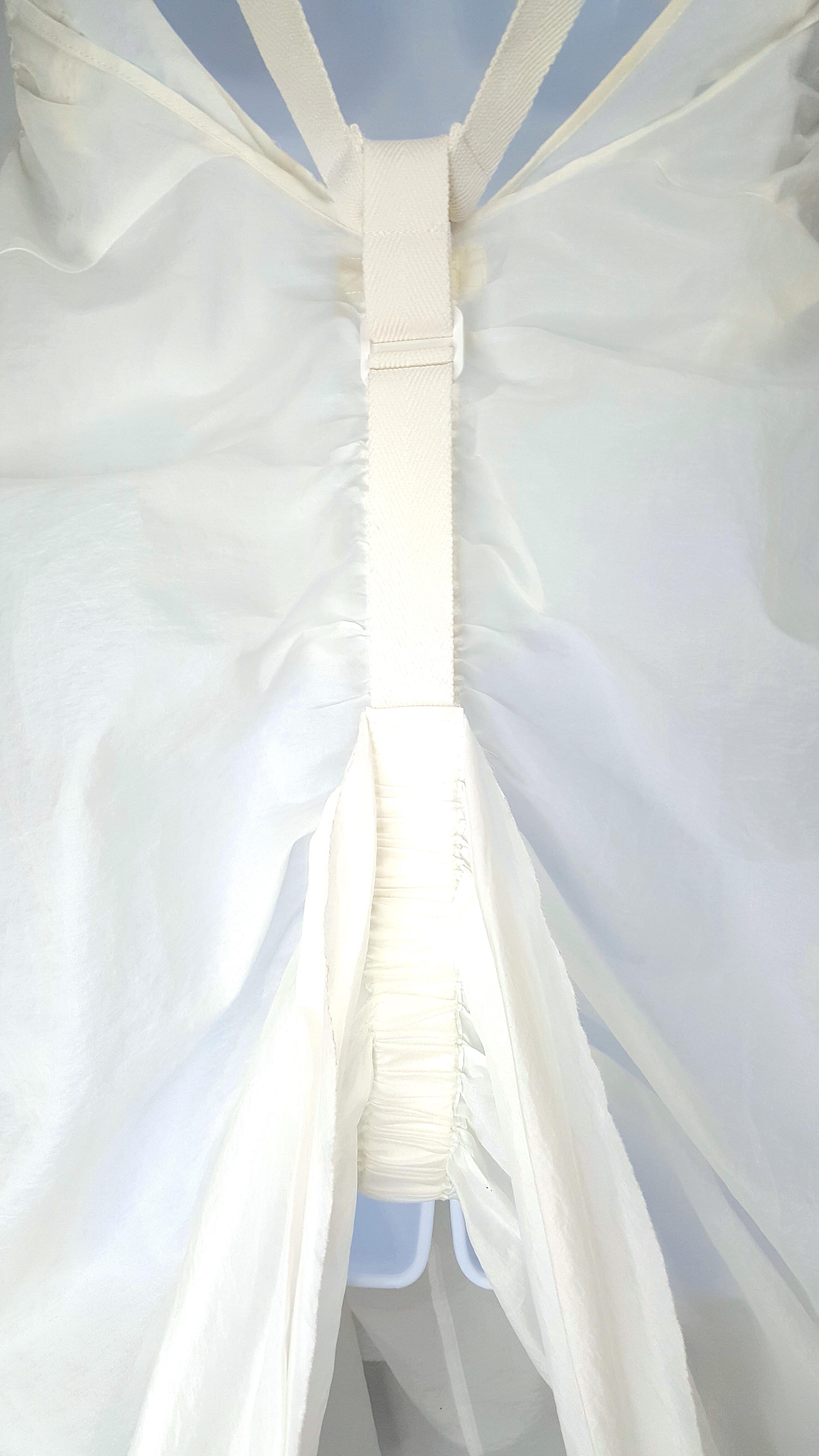 CommeDesGarcons 2003 RunwayLook1 Ruched Parachute Convertible White Dress Gown For Sale 5