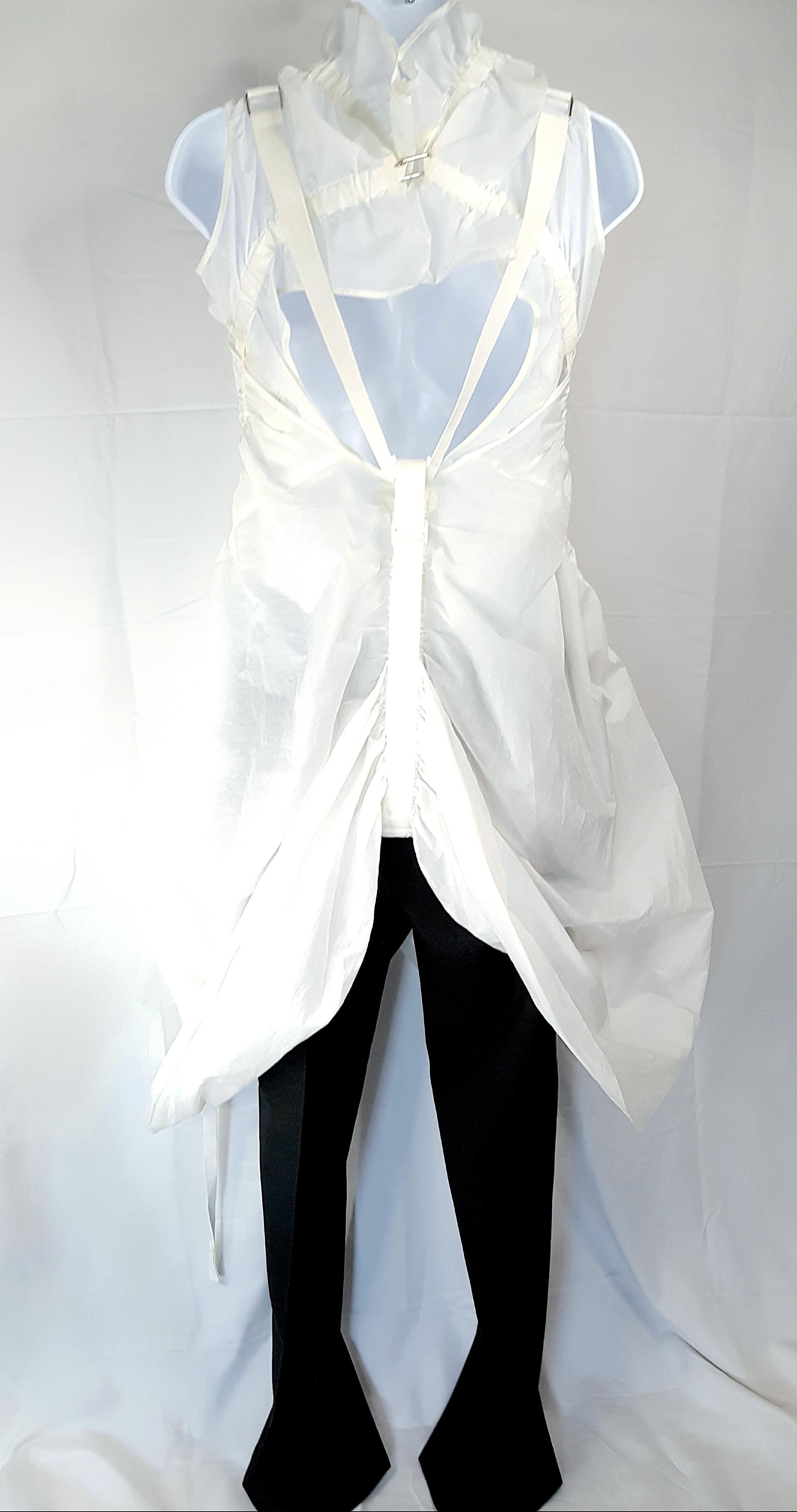 CommeDesGarcons 2003 RunwayLook1 Ruched Parachute Convertible White Dress Gown For Sale 6