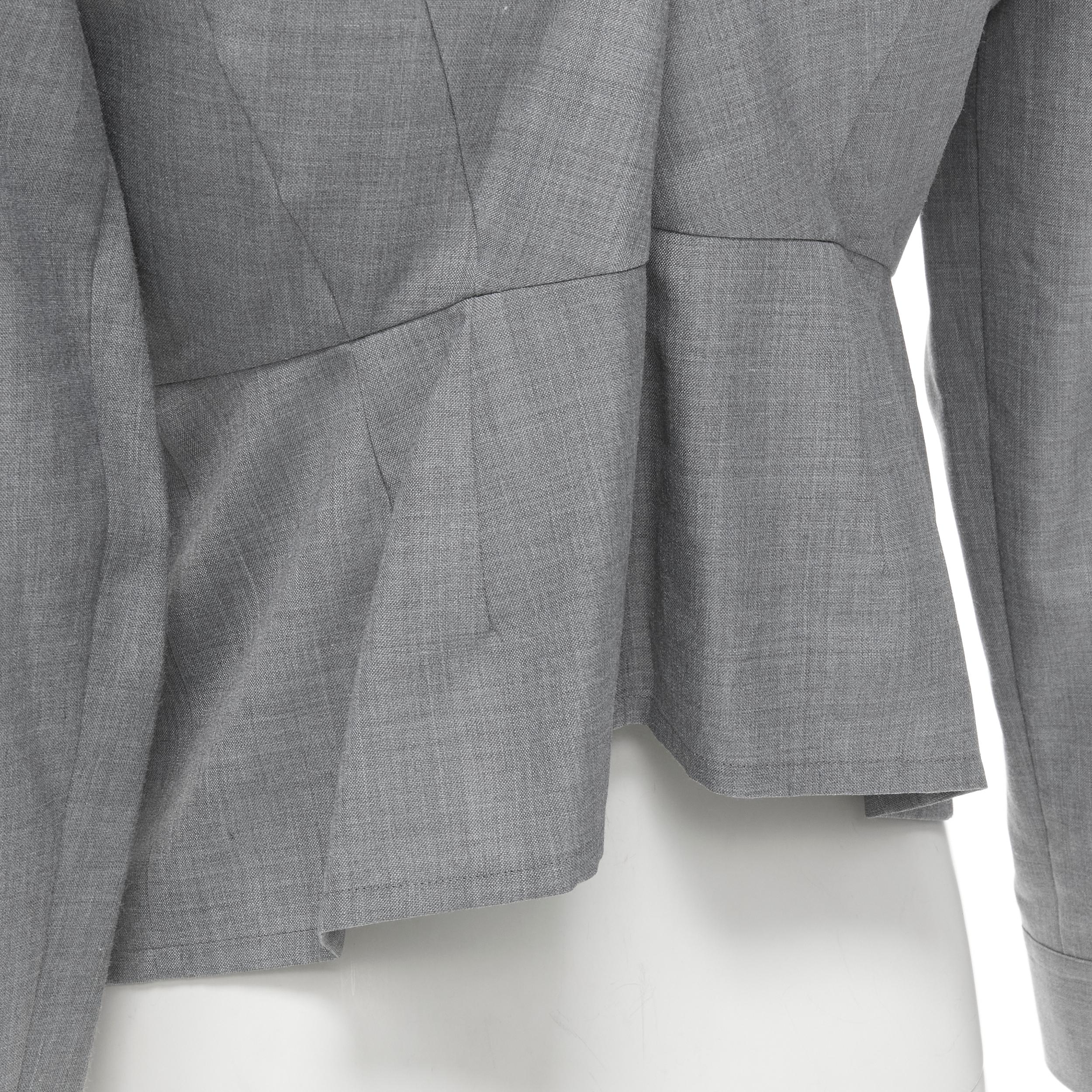 Junya Watanabe 1998 Body Structure, camicia in lana grigia con arricciatura in vita 6