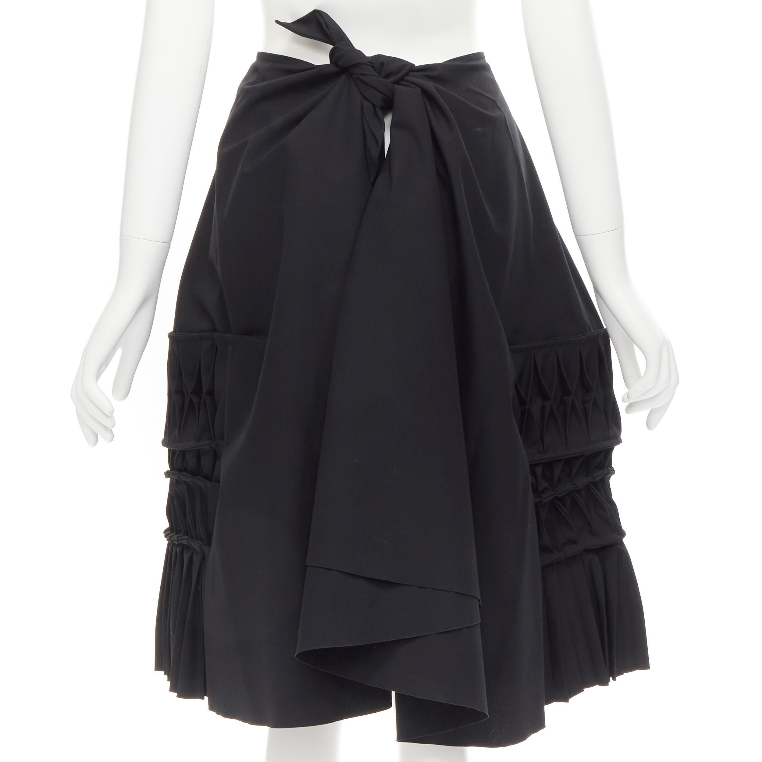 JUNYA WATANABE 1999 Runway Vintage black 3D origami pleated wrap skirt In Excellent Condition For Sale In Hong Kong, NT
