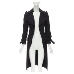 JUNYA WATANABE Manteau trench-coat noir déconstruit à manches bouffantes et dos échancré, 2005