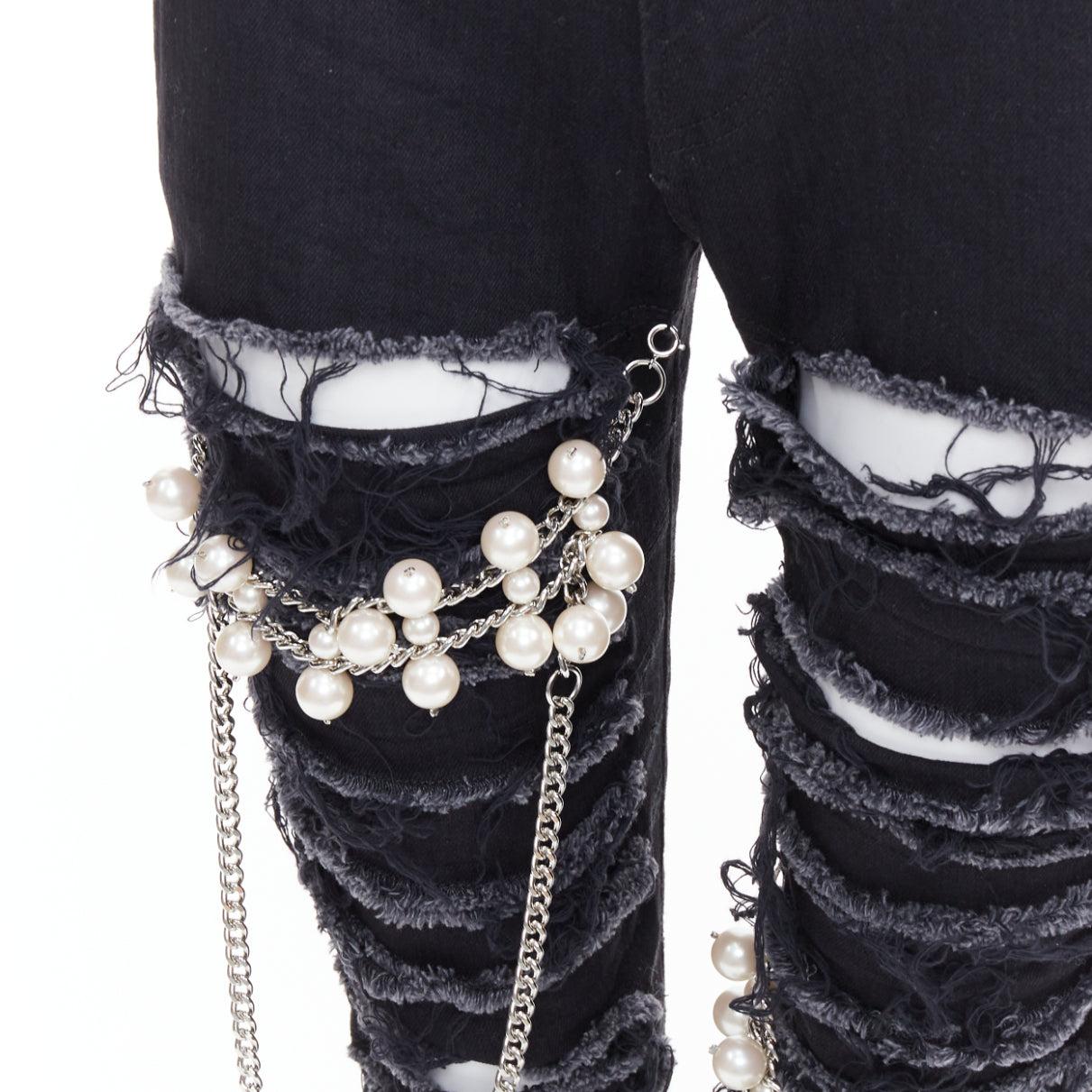 JUNYA WATANABE 2022 Punk black pearl chain chain destroyed ripped jeans XS
Reference: AAWC/A01387
Brand: Junya Watanabe
Designer: Junya Watanabe
Collection: 2022
Material: Cotton, Blend
Color: Black, Pearl
Pattern: Solid
Closure: Zip Fly
Extra