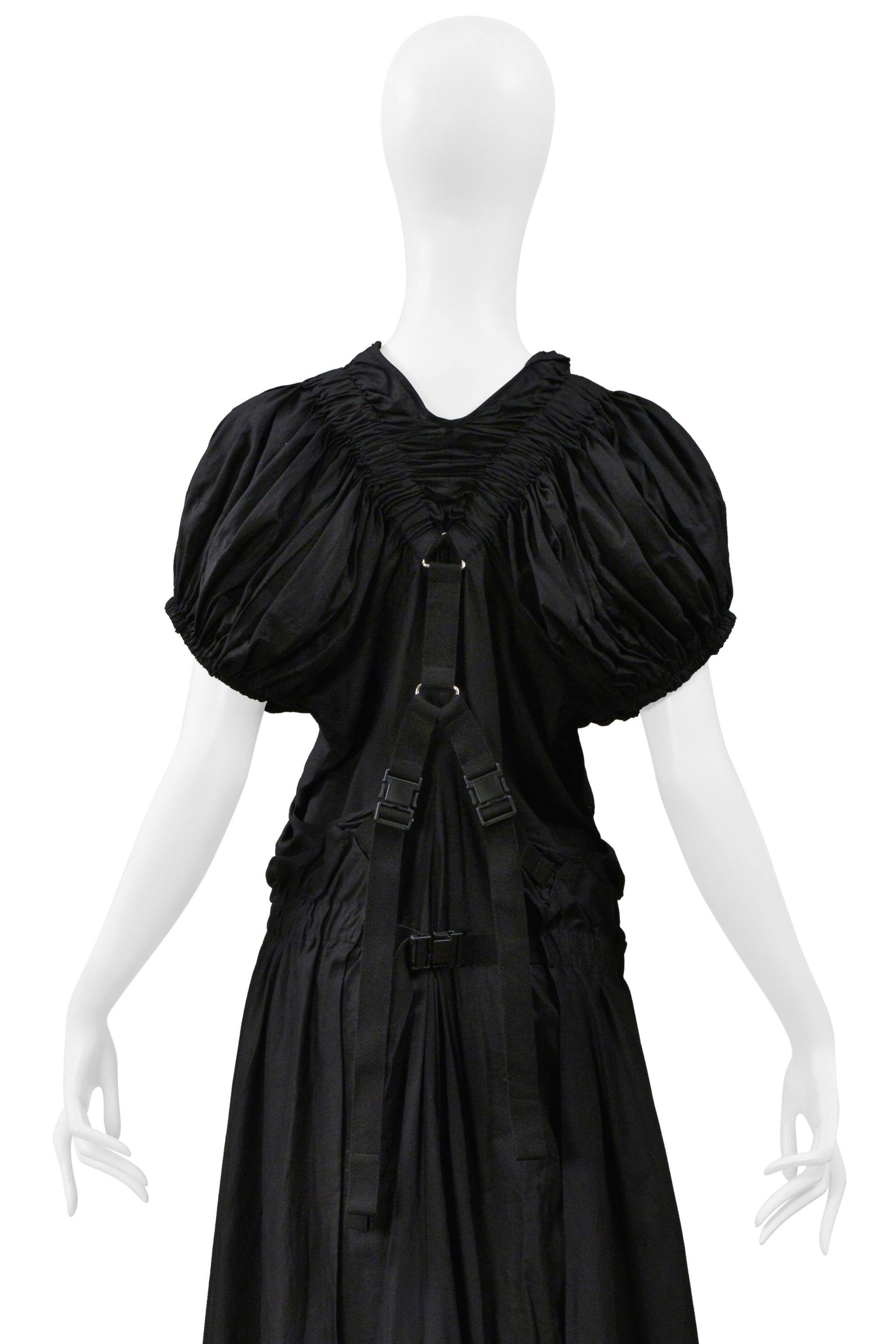 Junya Watanabe Schwarzes Baumwoll-Fallschirmkleid mit Ausschnitt 2003 im Angebot 6