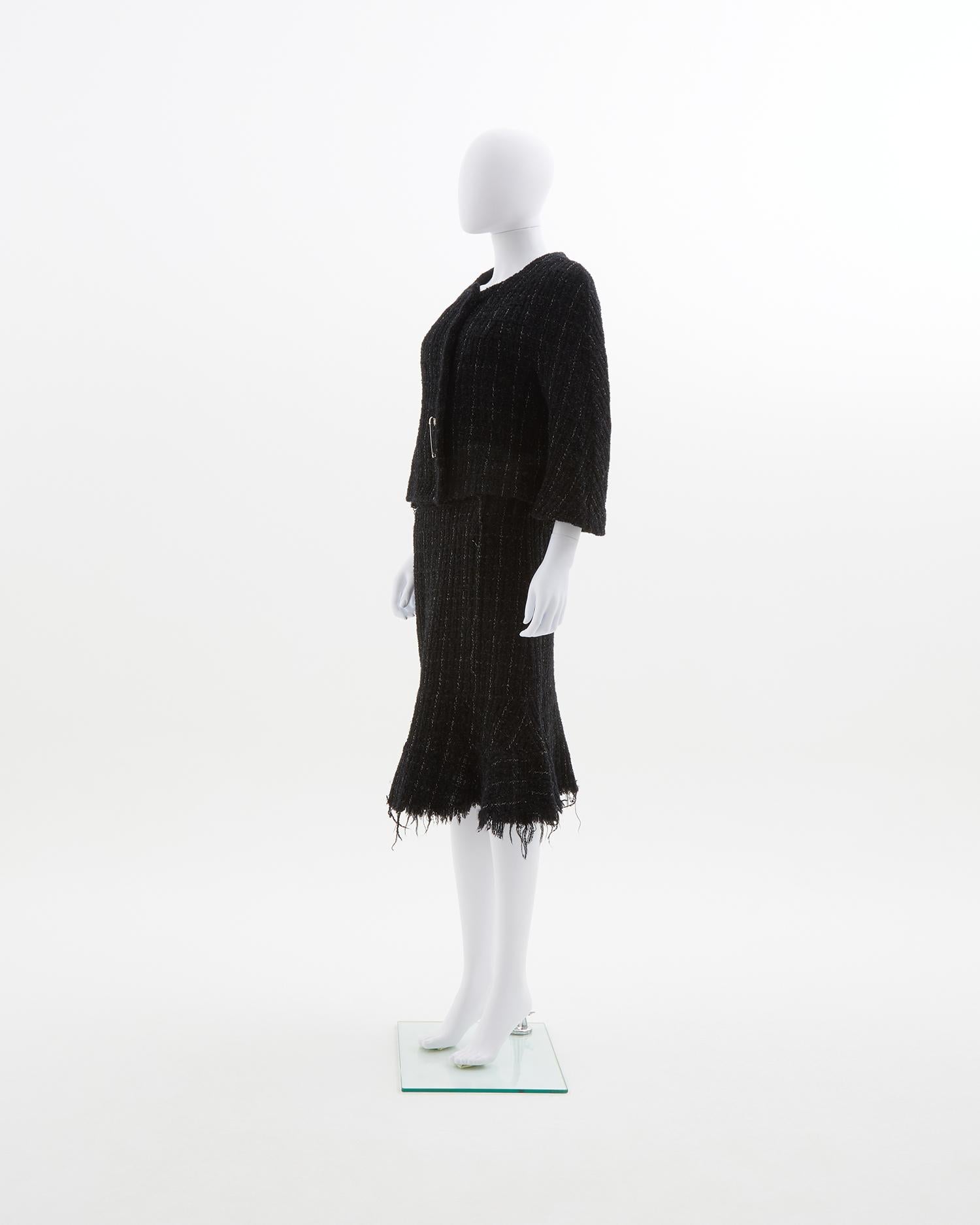 Junya Watanabe black fringe tweed jacket & skirt set, fw 2003 In Excellent Condition For Sale In Milano, IT
