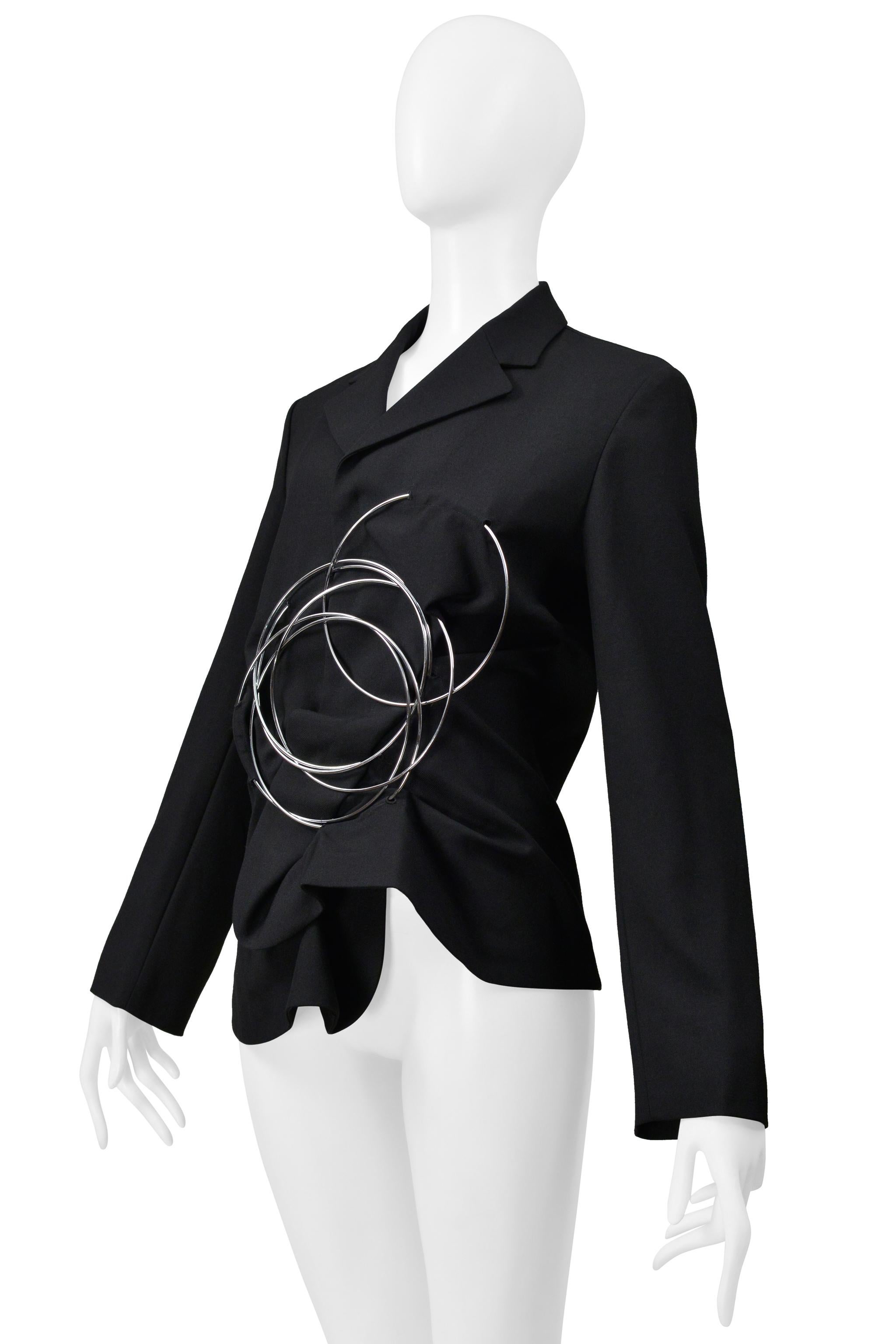 Junya Watanabe Veste noire avec anneaux métalliques dramatiques 1999-2000 Pour femmes en vente