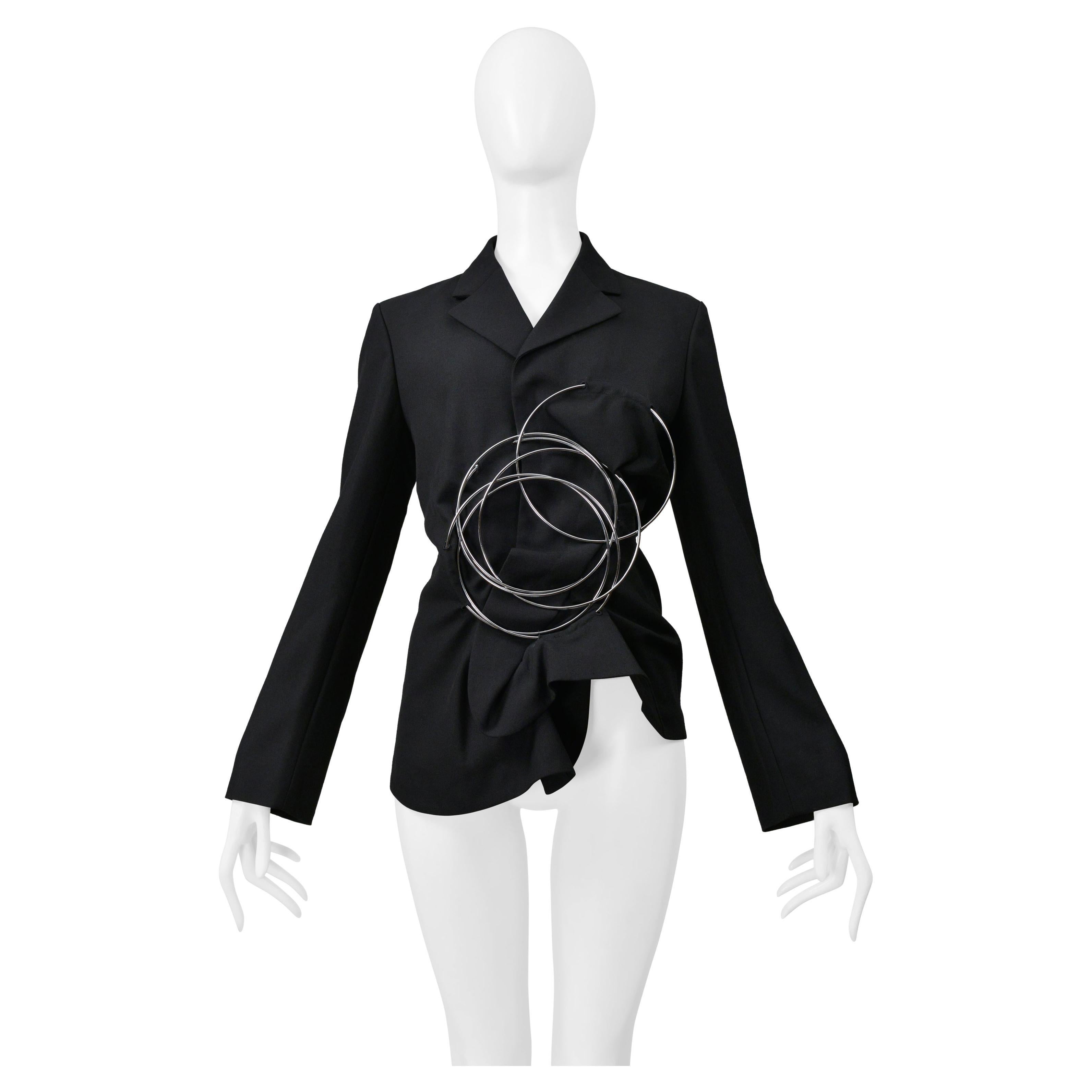 Junya Watanabe Veste noire avec anneaux métalliques dramatiques 1999-2000 en vente