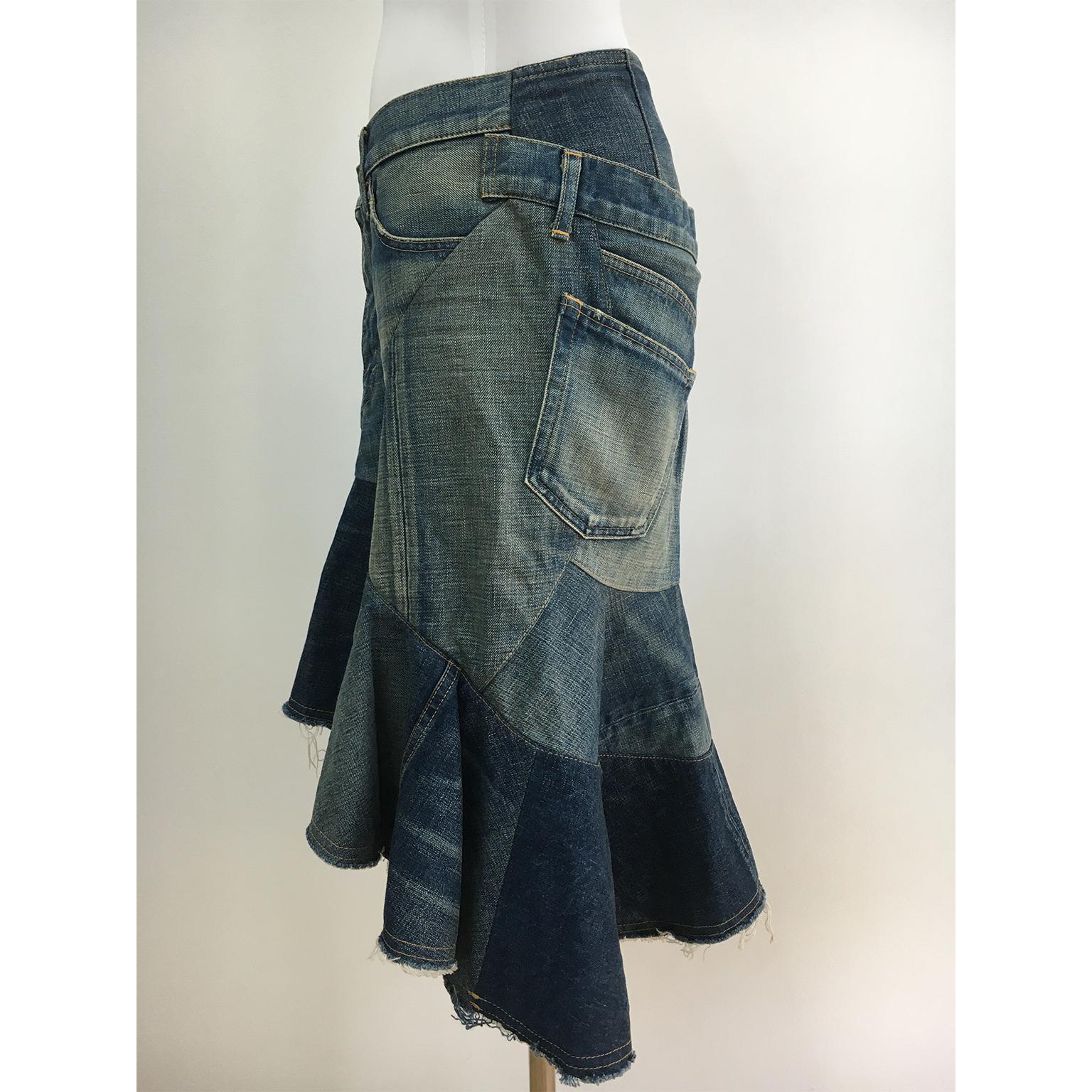 Junya Watanabe denim jean patch skirt AD2013. 
Blue shades Bias cut flair denim denim skirt. This deconstructed skirt has beautiful mermaid like silhouette. Dual front pocket. frayed seam hem, front zip closure. 
Made in Japan.


Waist : 73
