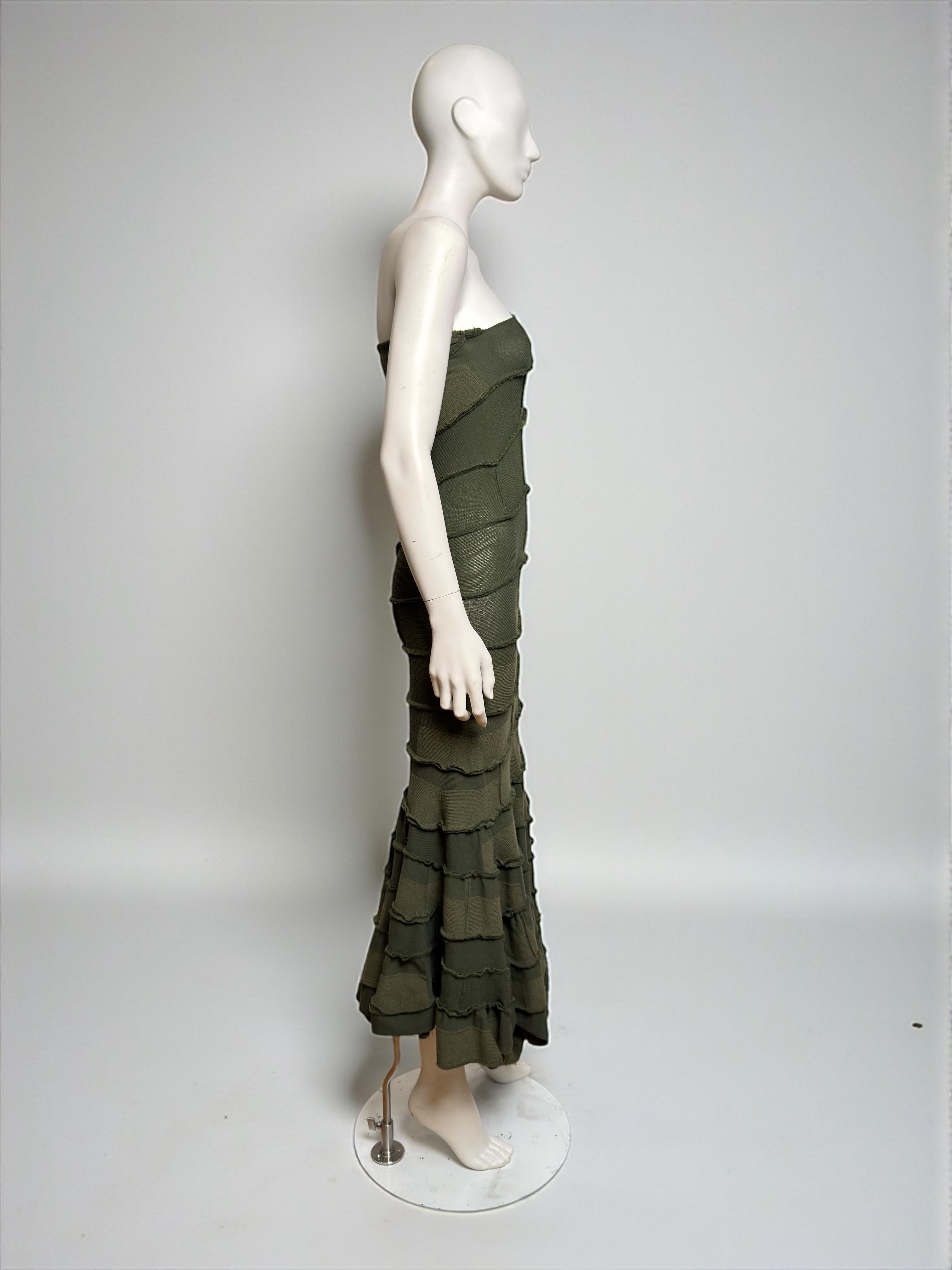 Junya Watanabe F/W 2006 Olive Tiered Military Khaki One-Shoulder Maxi Dress Excellent état - En vente à Paris, FR