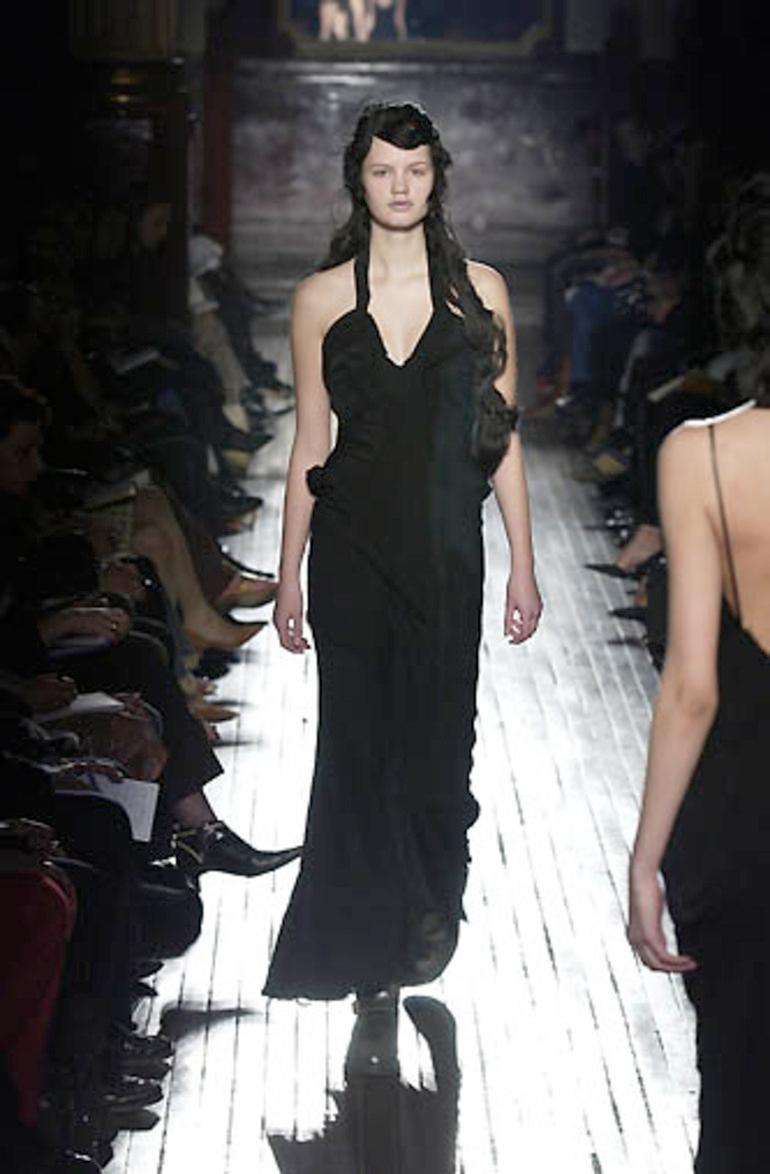 JUNYA WATANABE FW 02 Robe longue à col licou, rare et emblématique en vente 3