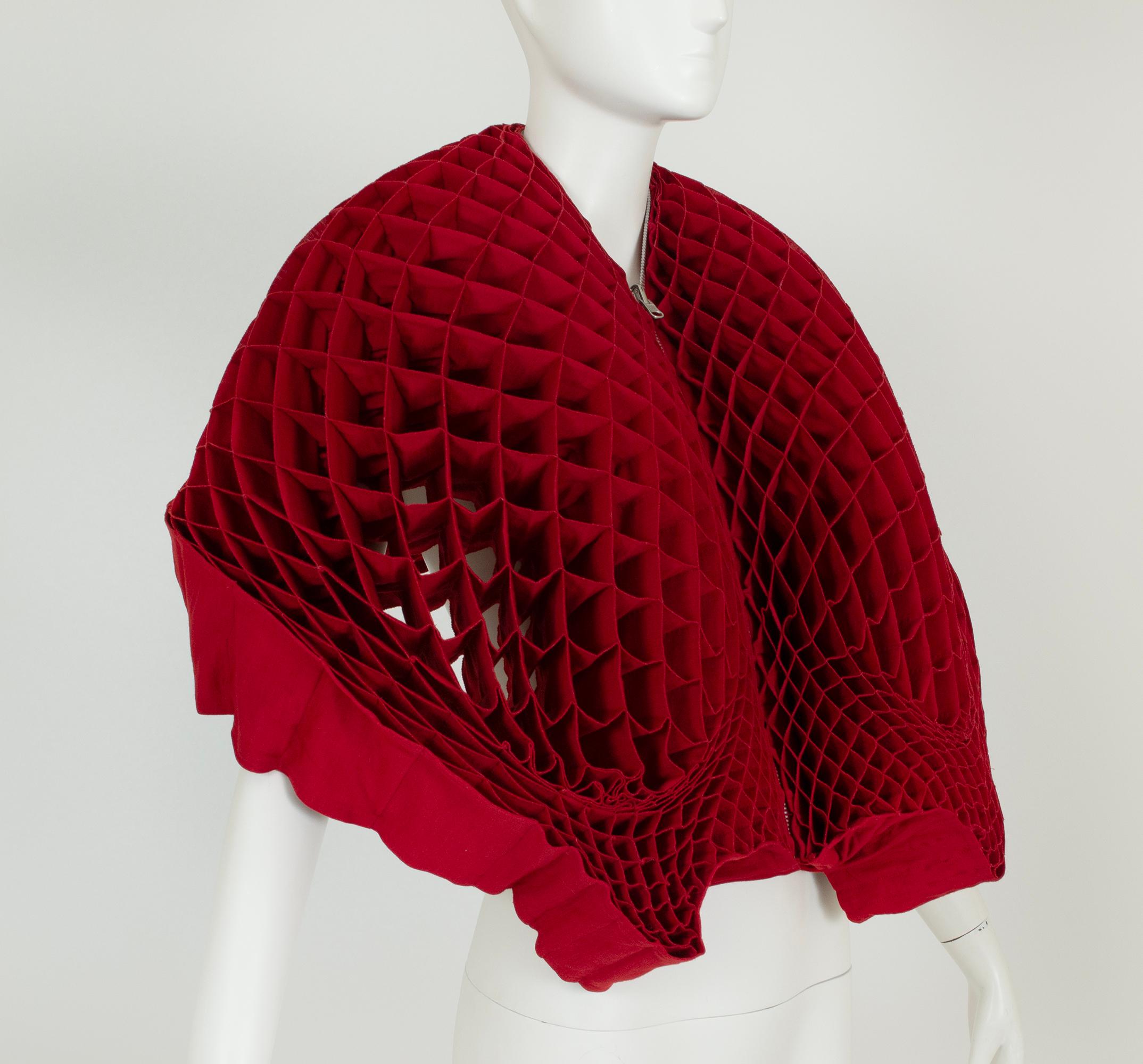 Junya Watanabe Red Wool Honeycomb Origami Transformable Cocoon Jacket – XS, 2015 In Excellent Condition For Sale In Tucson, AZ