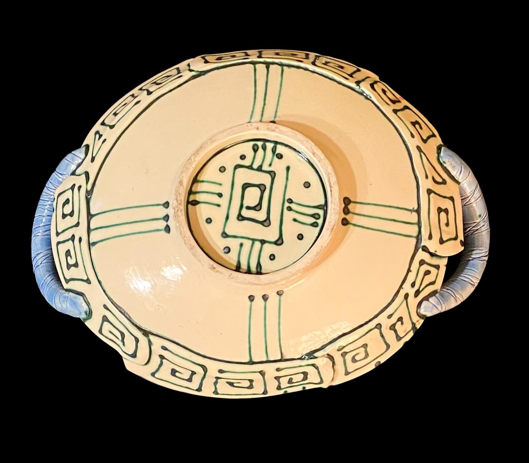 Plato de cerámica con asas Juozas Rasa Saldaitis Fish Decorativo y de Arte Aplicado en Bueno estado para la venta en New Orleans, LA