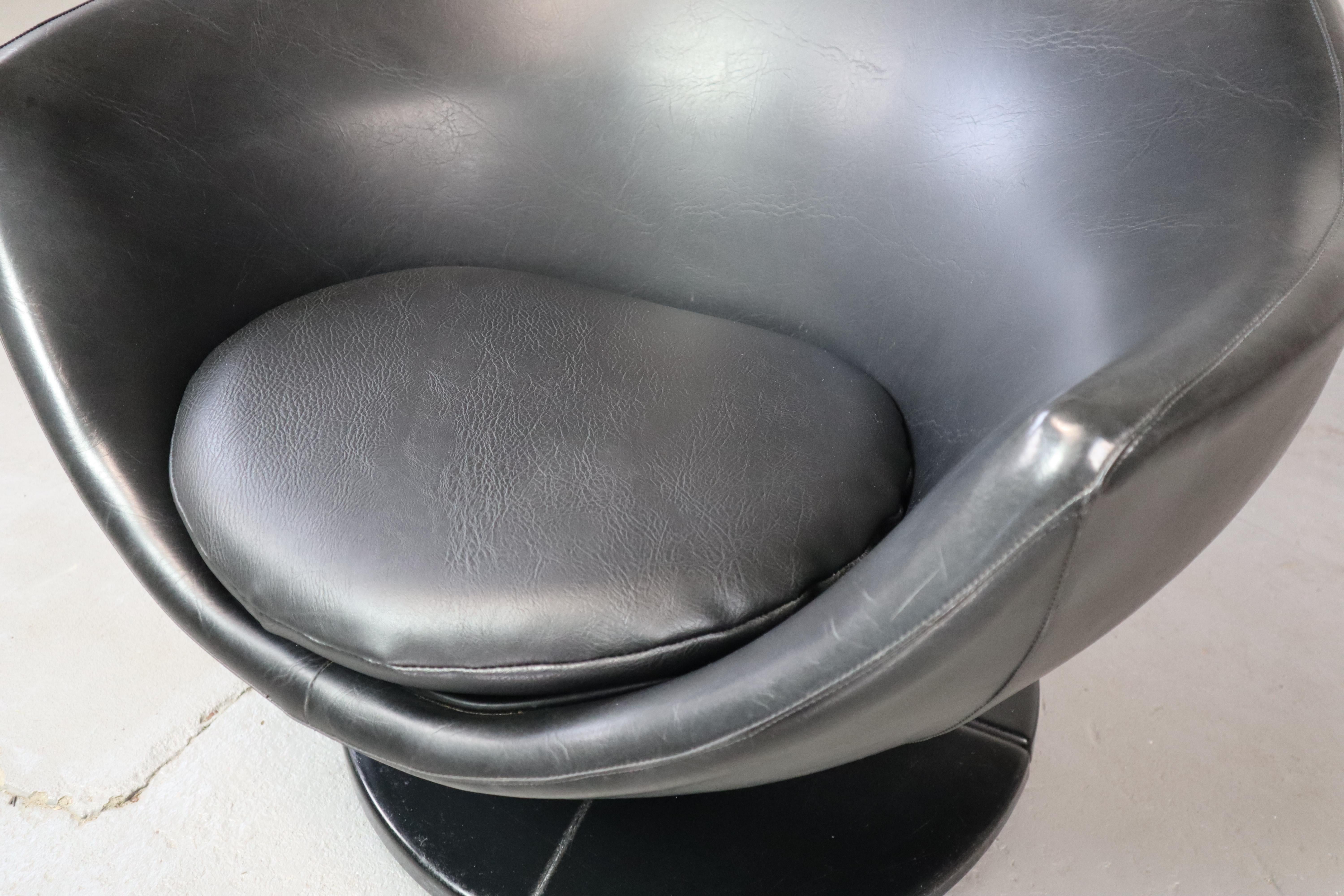 Jupiter swivel chair by Pierre Guariche for Meurop, 1967 4