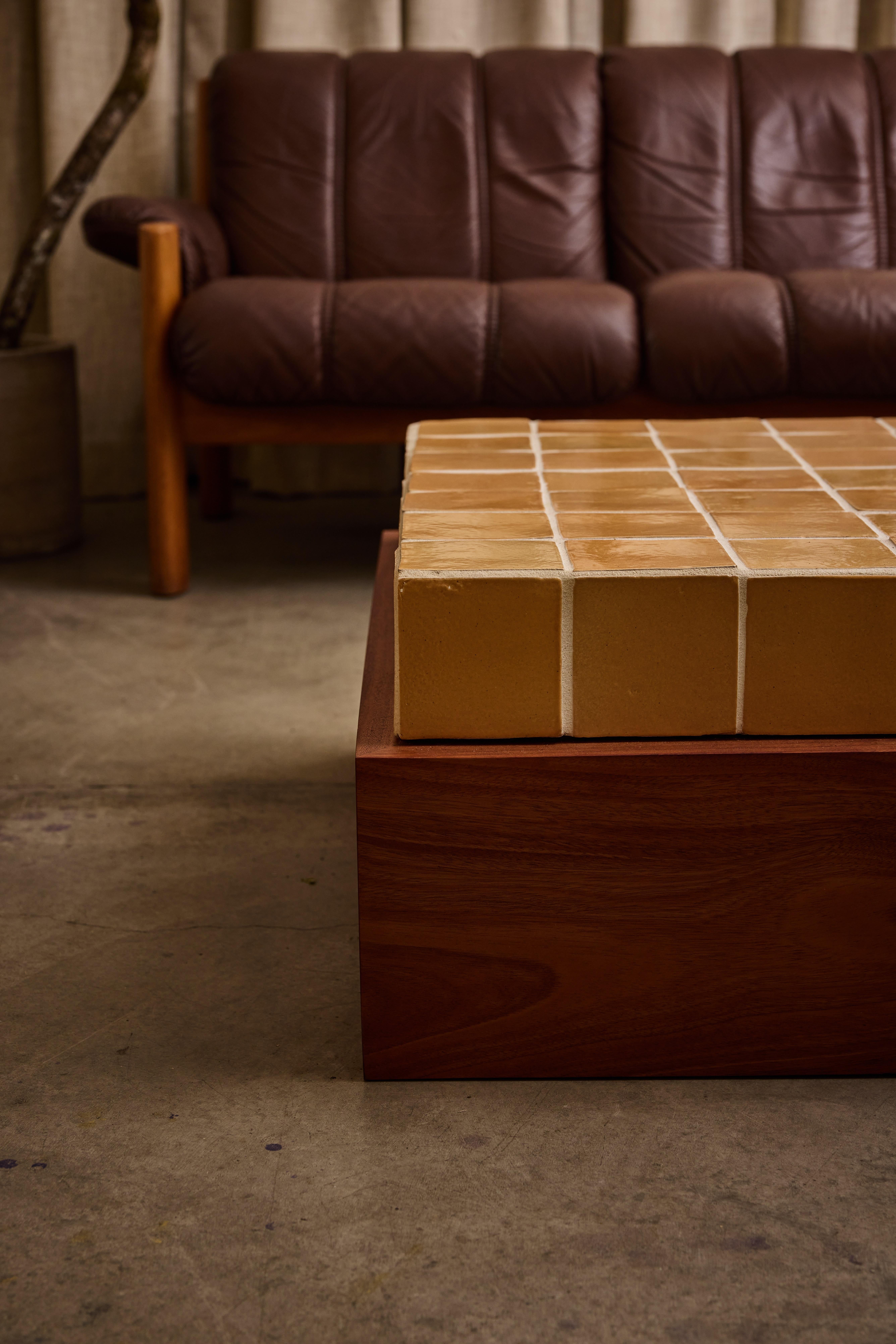 XXIe siècle et contemporain Table basse Jura par Ah Um Design Studio en vente