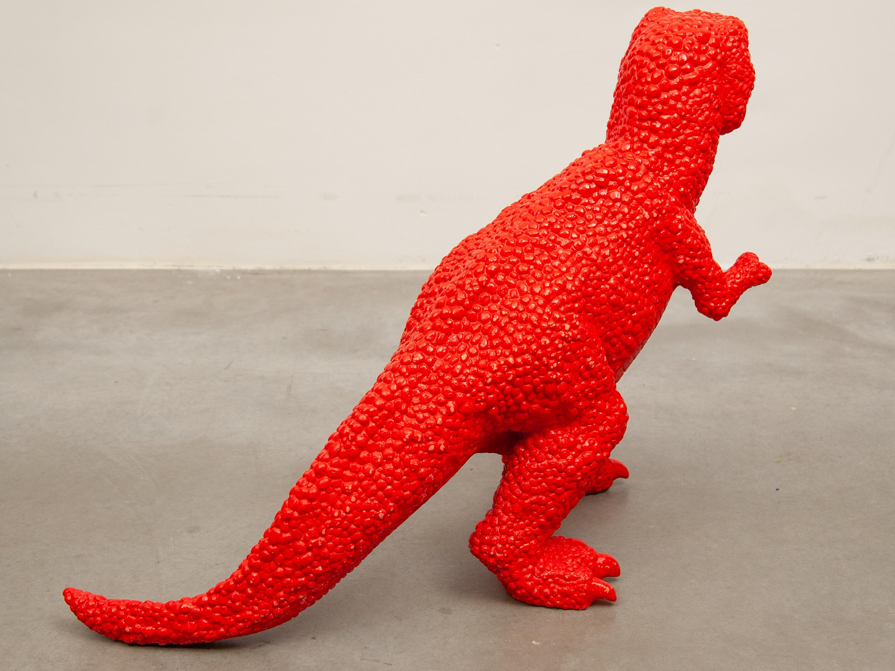 Die Jurassic Age-Serie Roter Dinosaurier entworfen von Sui Jianguo Nr. 429/1000 Hergestellt in China (Geformt) im Angebot