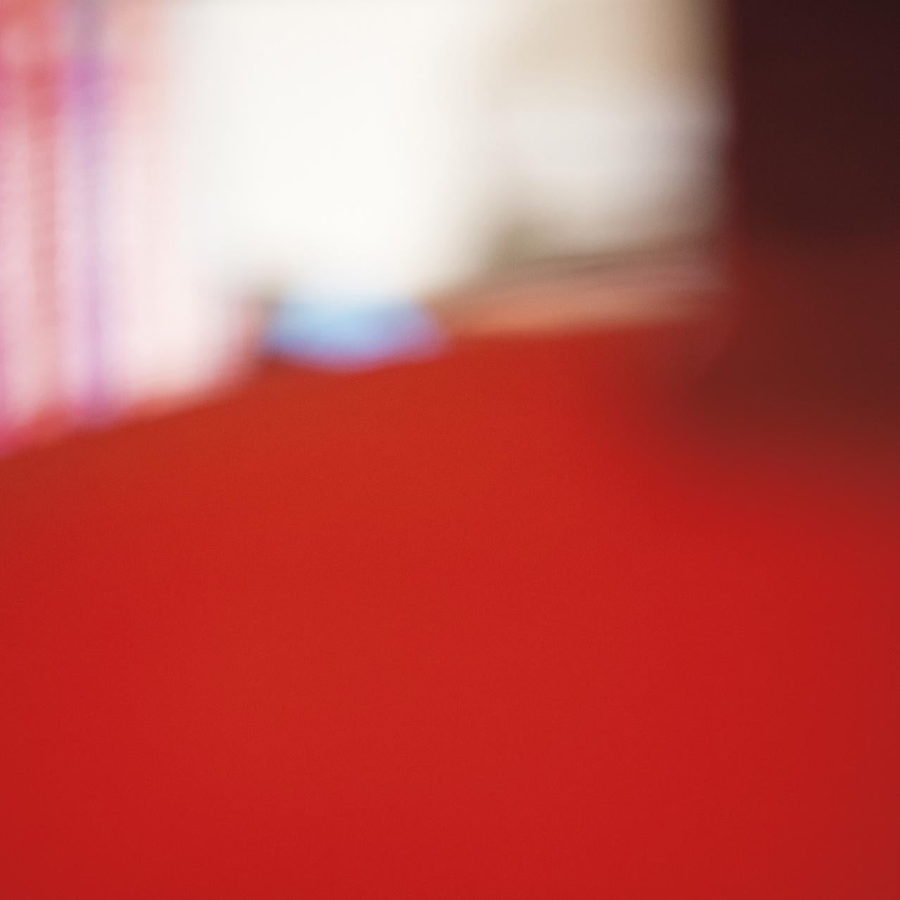 Sin título, 8AF_8997 grande (Fotografía abstracta) - Abstract Photograph Rojo de Jurek Wajdowicz