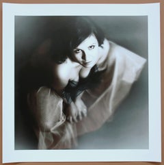 Son regard. Photographie, 33x33 cm