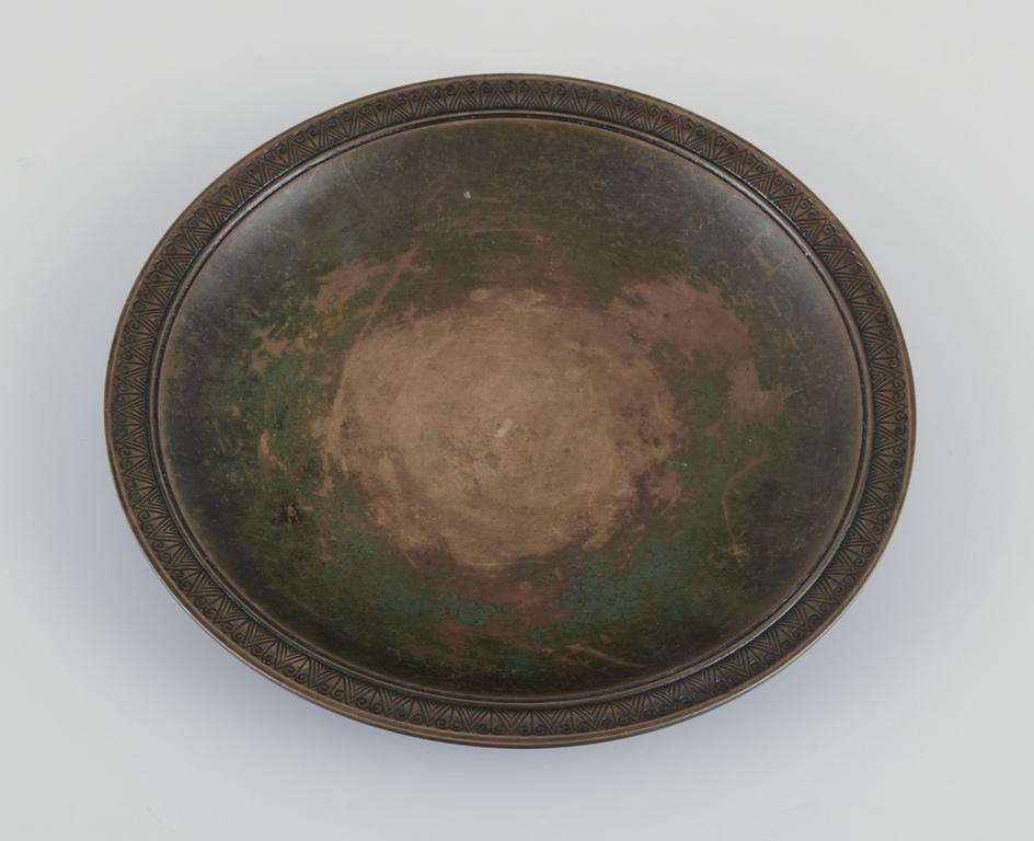 Danese Just Andersen (1884-1943). Piatto in bronzo. Design classico. in vendita