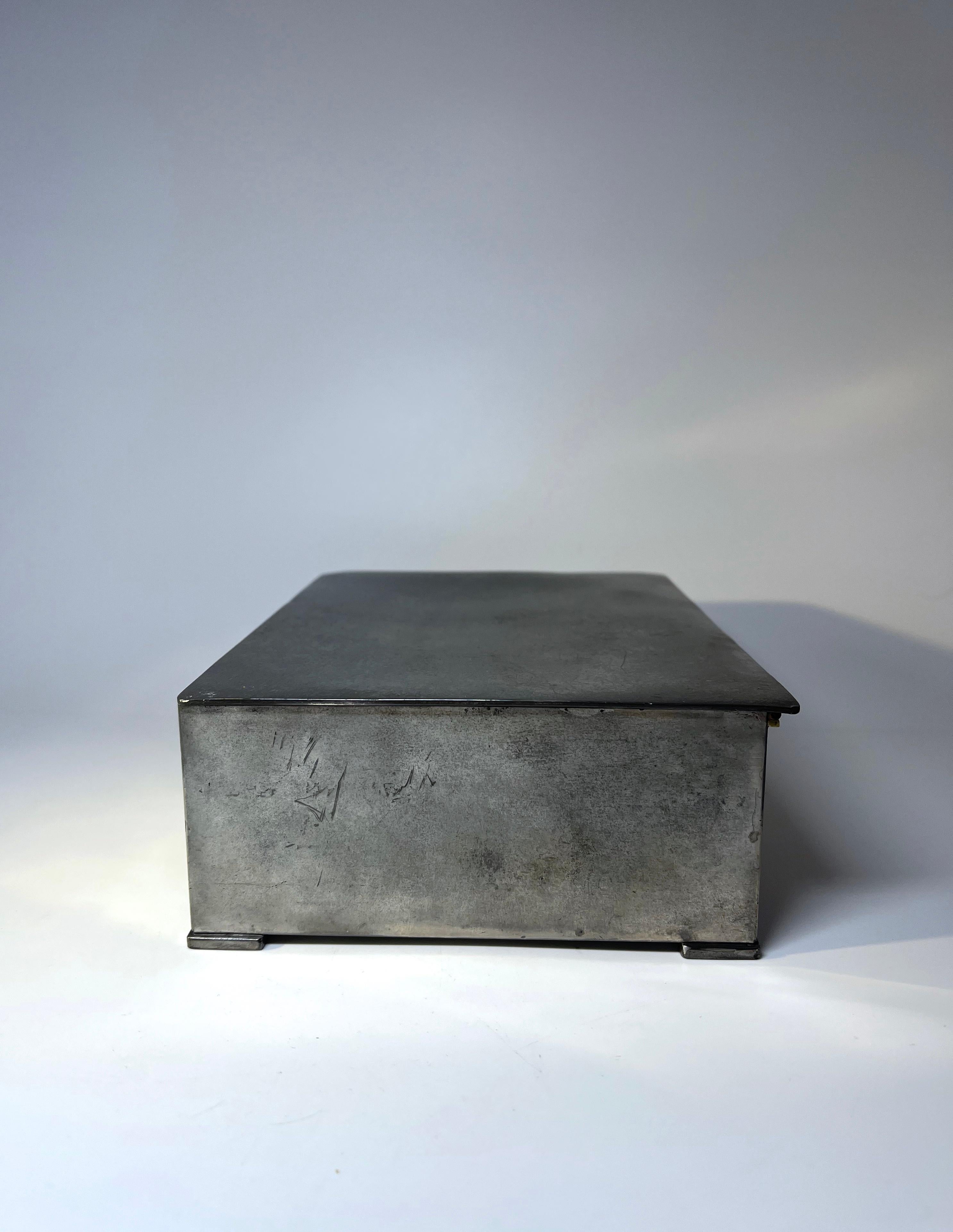Just Andersen, 1930s Birchwood Lined, Pewter Hinged Cigar Box #2613 In Good Condition In Rothley, Leicestershire