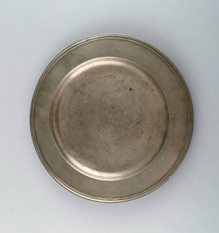 Just Andersen, 2 Large Art Deco Pewter Dishes, Denmark, 1930s In Good Condition In Copenhagen, DK