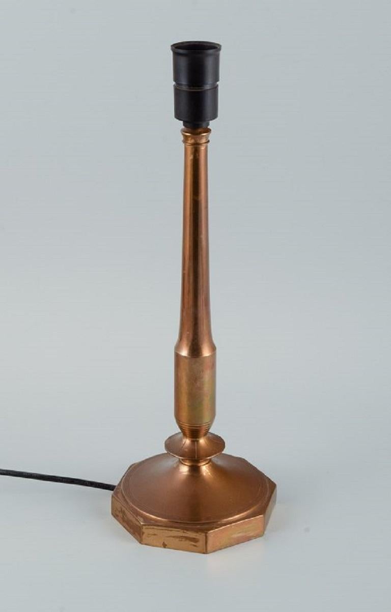 Danois Just Andersen, une rare lampe de table Art déco en bronze. Années 1920/30 en vente