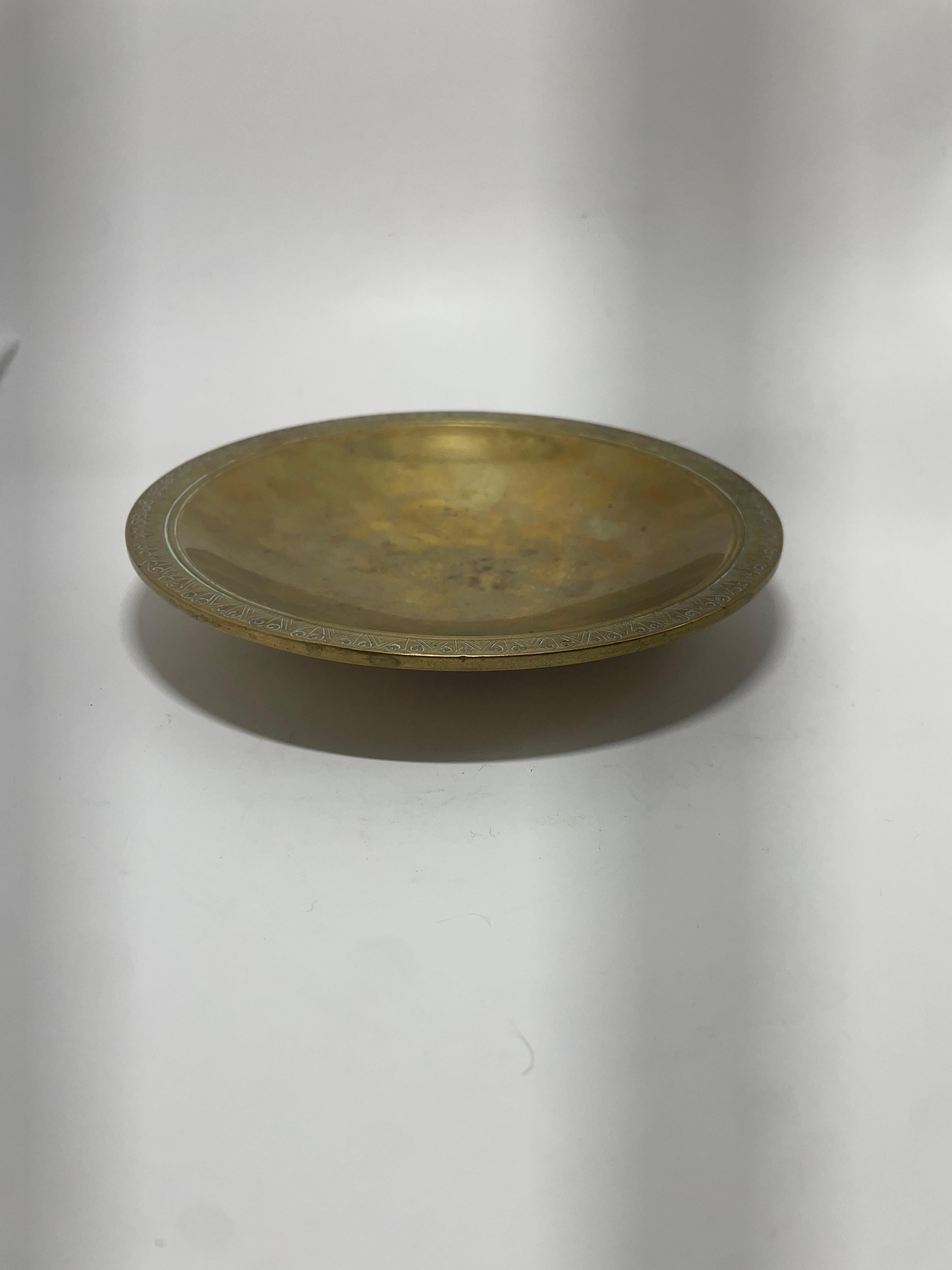 Art Deco ashtray/decorative plate in solid bronze made by Just Andersen.