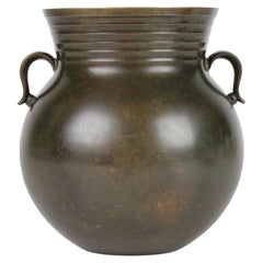 Vase en bronze Just Andersen, Danemark années 1930.
