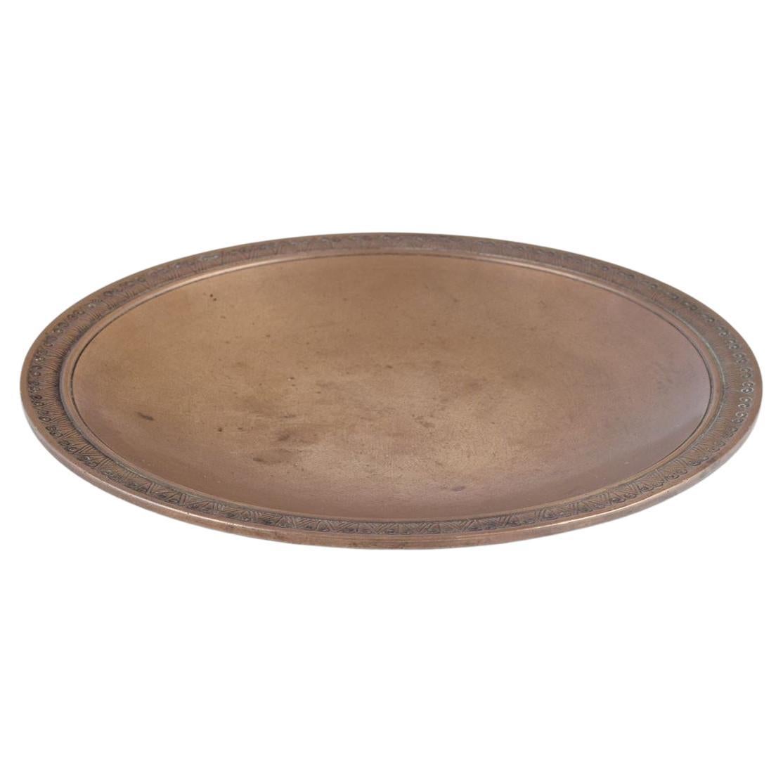 Just Andersen. Circular Art Deco bowl in patinated bronze. Ca. 1930