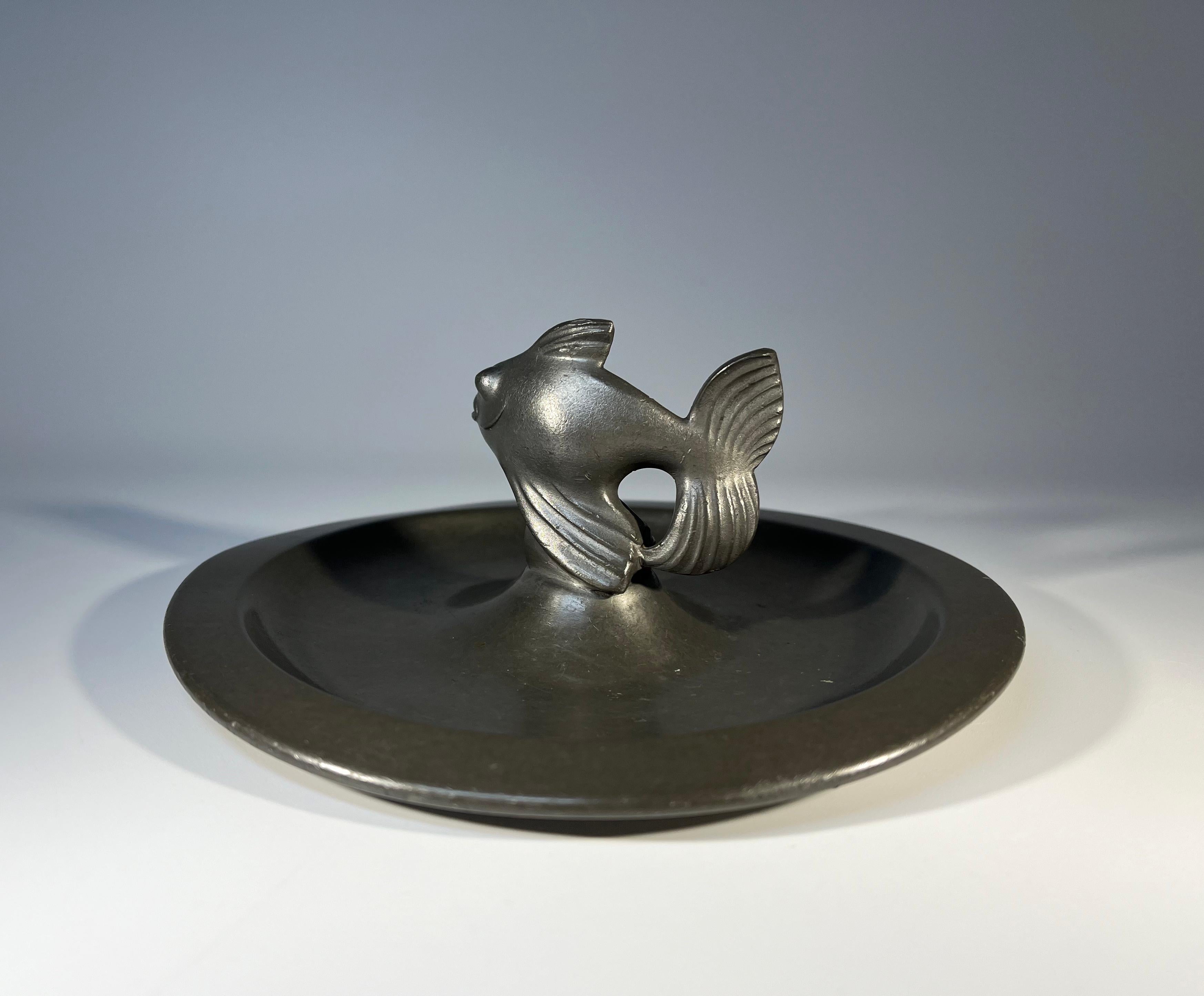 Just Andersen, Denmark 1930s Art Deco Pewter Stylised Fish Vide Poche  #1656B In Good Condition For Sale In Rothley, Leicestershire