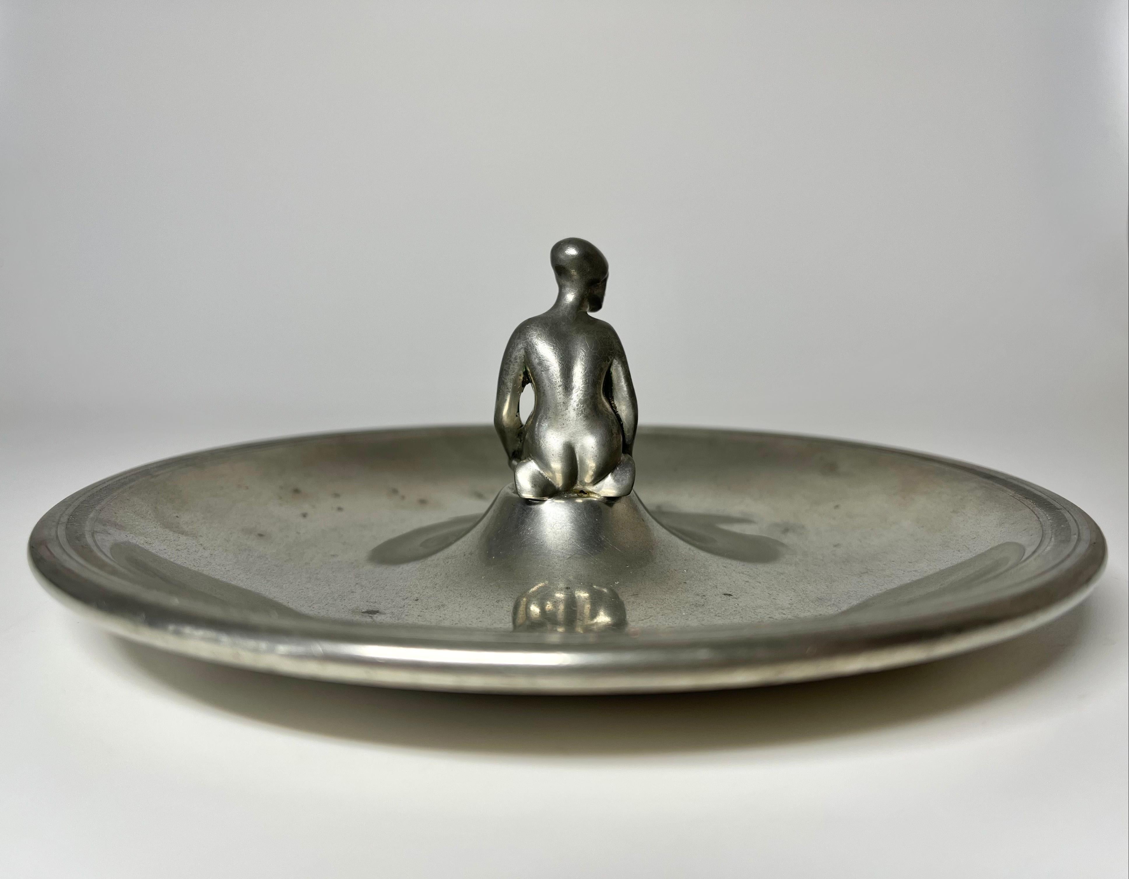 Just Andersen, Denmark 1930s Pewter Art Deco Woman Bathing Vide Poche #829C In Good Condition For Sale In Rothley, Leicestershire