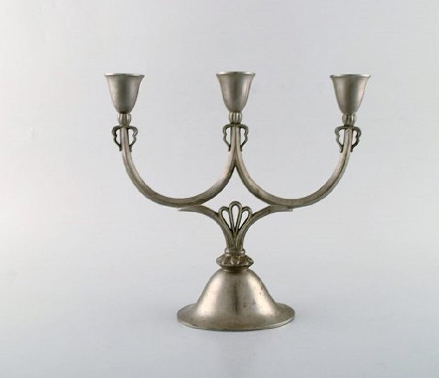 Just Andersen, Denmark. Two early candlesticks in pewter, 1920s-1930s.
Measures: 24.5 x 22.5 cm.
In very good condition.
Stamped.