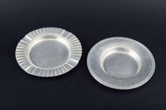 Nur Andersen, Dänemark. Zwei Zinnteller. Ca. 1930-1940