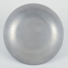 Just Andersen, Early Art Deco dish in pewter. Ca. 1920s