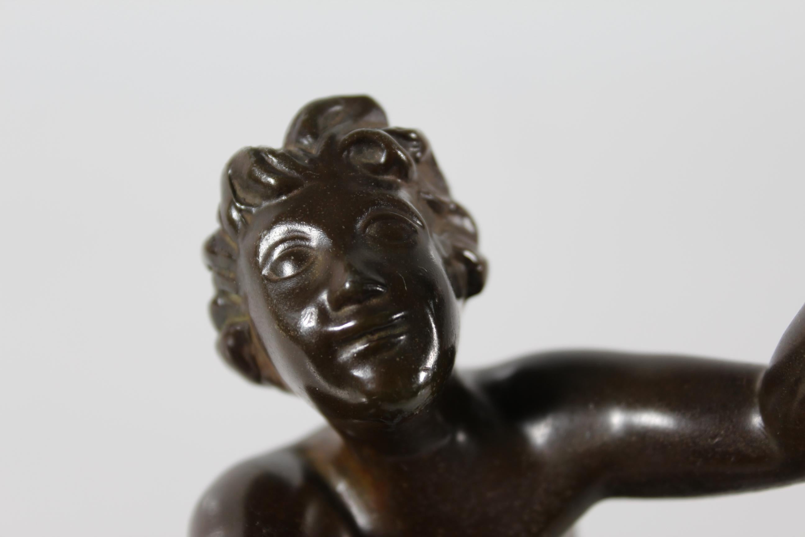 Art Déco Just Andersen, statuetta di ragazzo su un grande pesce in metallo trasparente, Danimarca anni '40 in vendita