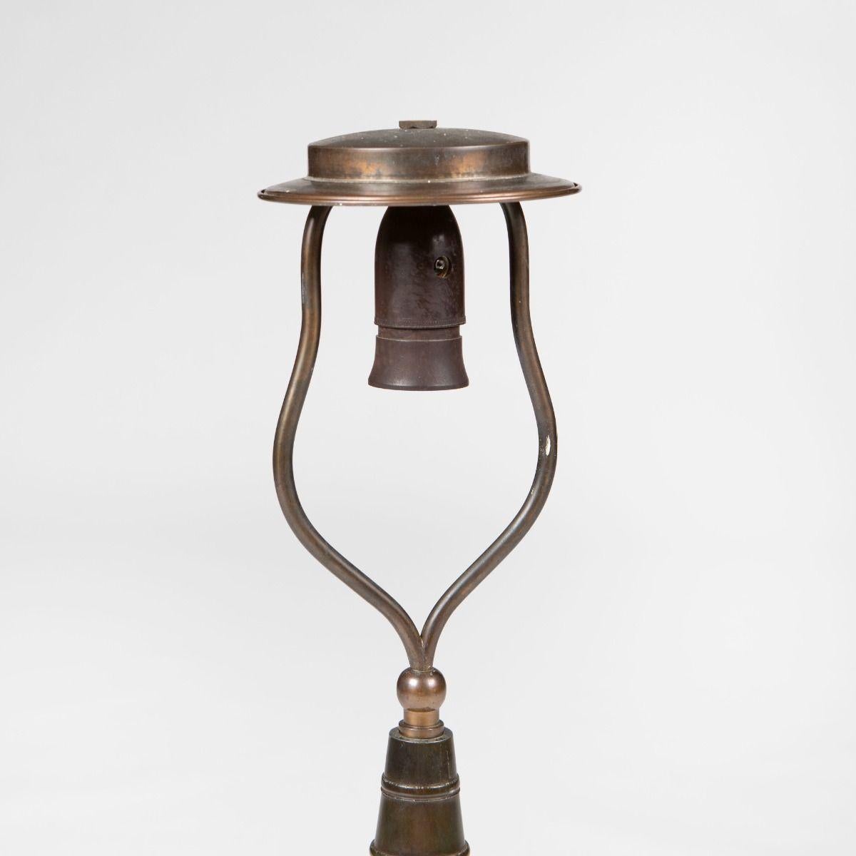 Just Andersen - Pareja De Lámparas De Mesa Art Decó De Metal Modelo 1857 en venta 7