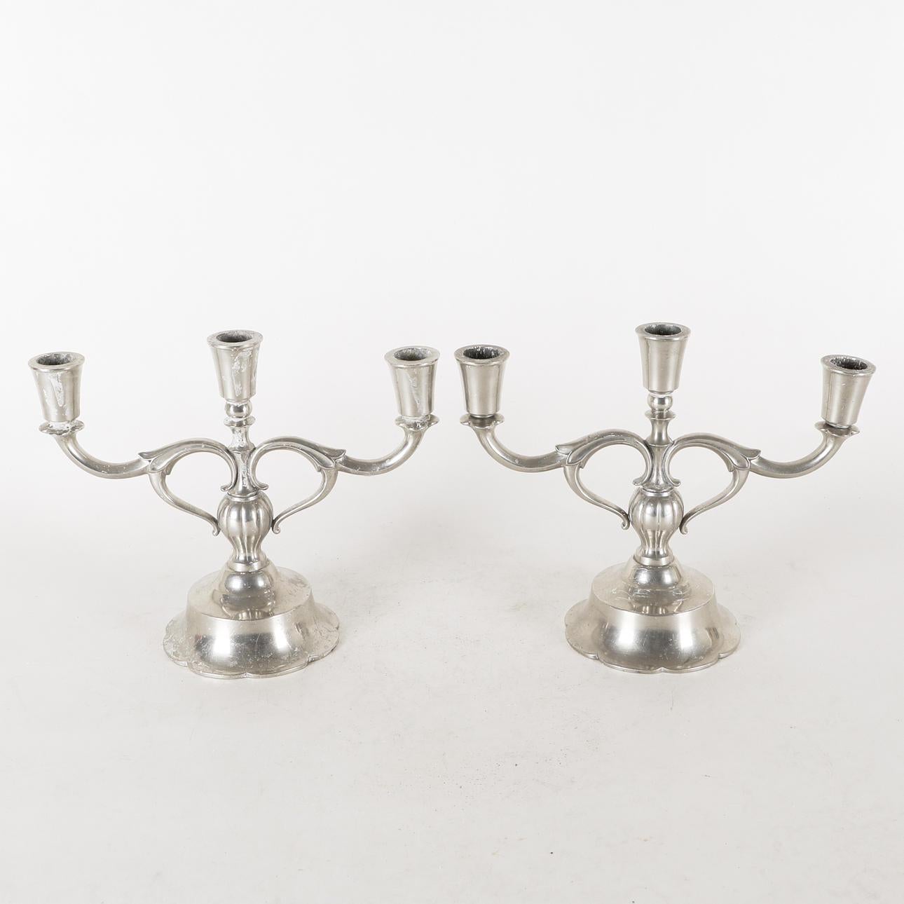 Art Déco Just Andersen - Coppia di candelabri in peltro - stile moderno scandinavo anni 30 in vendita