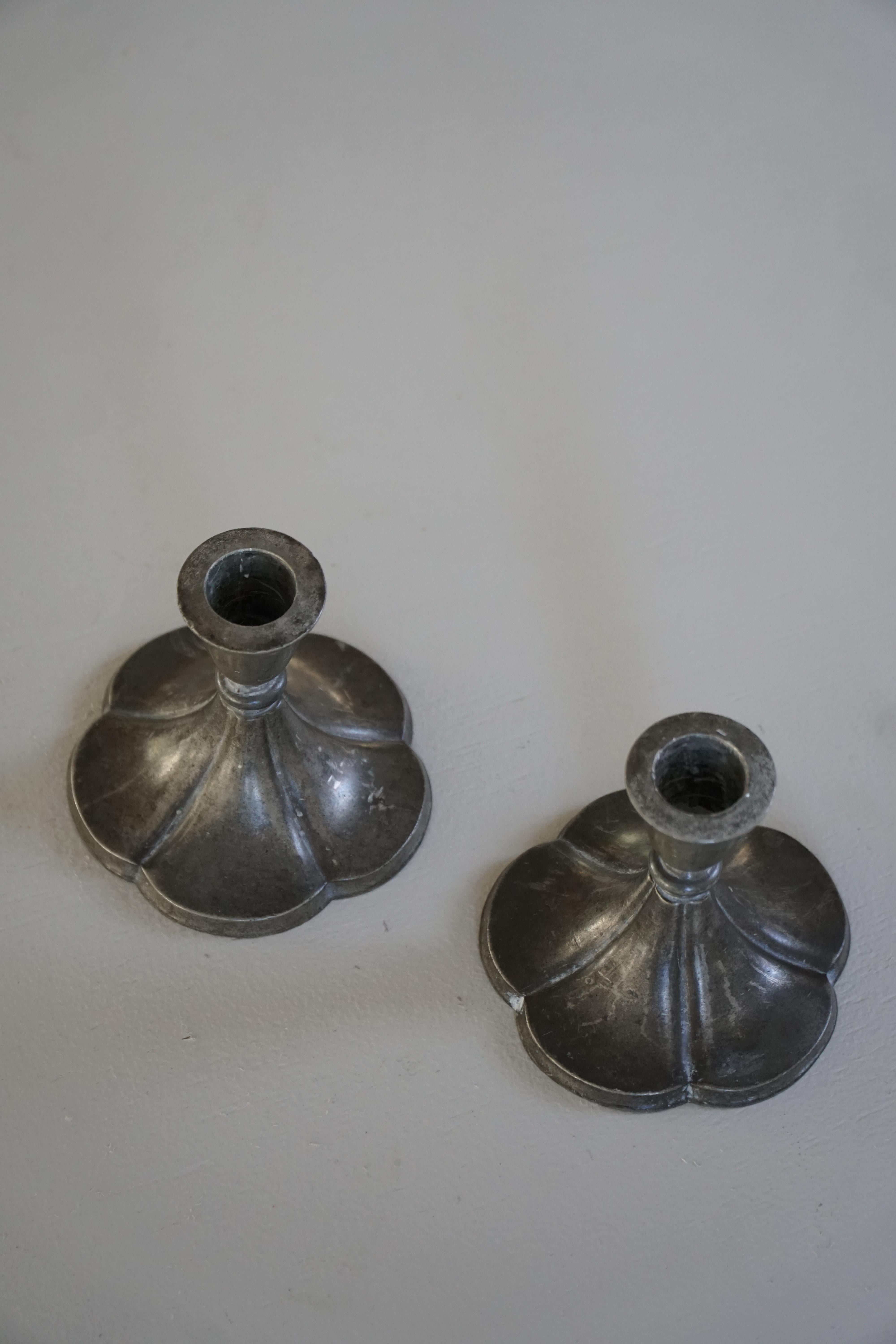 Just Andersen, Paire de bougeoirs en étain par Just Andersen, 1930, Art déco danois en vente 5