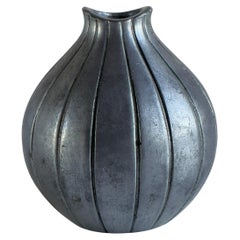Vase en étain Just Andersen Design/One, Copenhague Danemark 1952