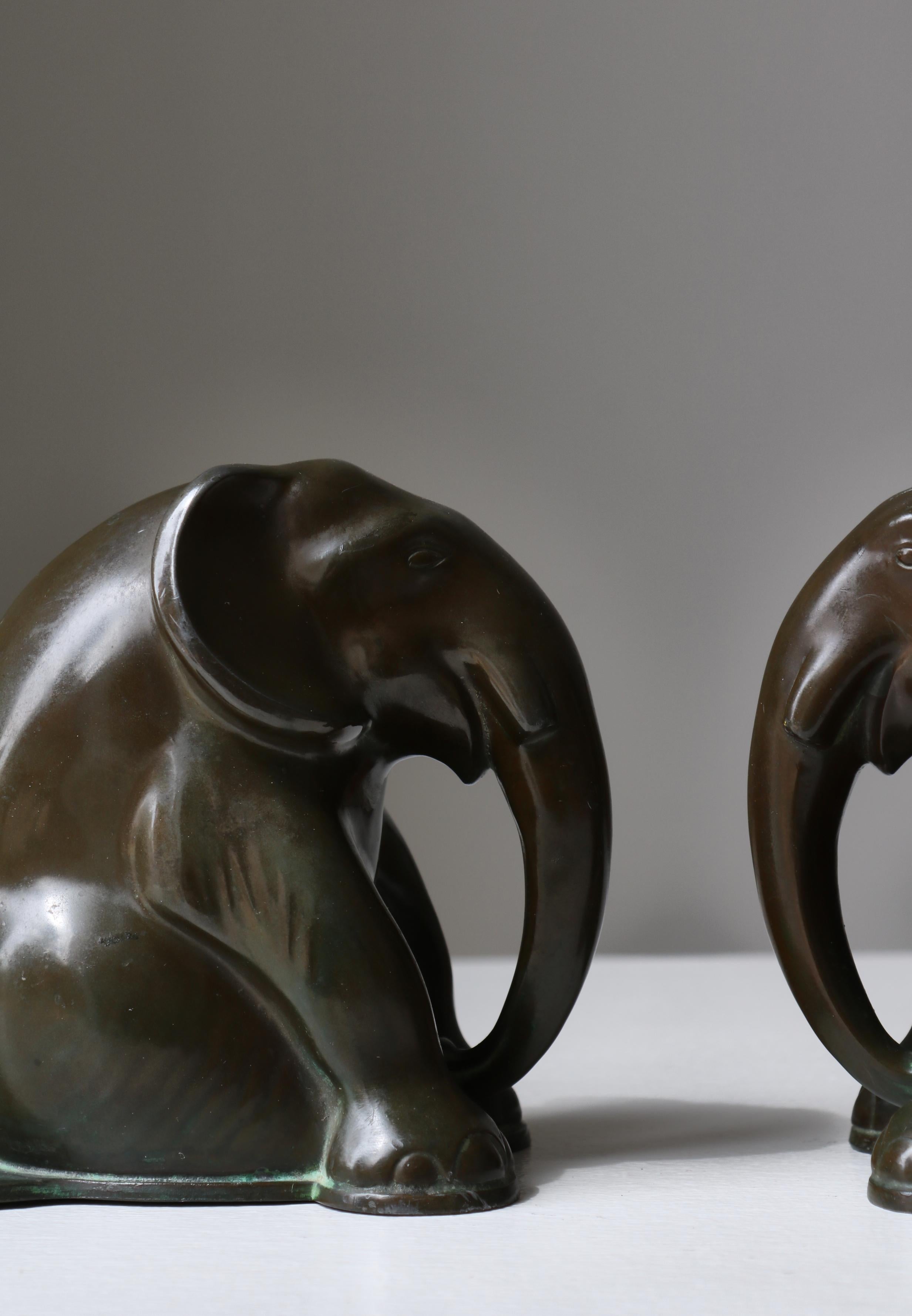 Just Andersen Set of Art Deco Elephant Bookends Disko Metal Model 165, 1930s For Sale 5