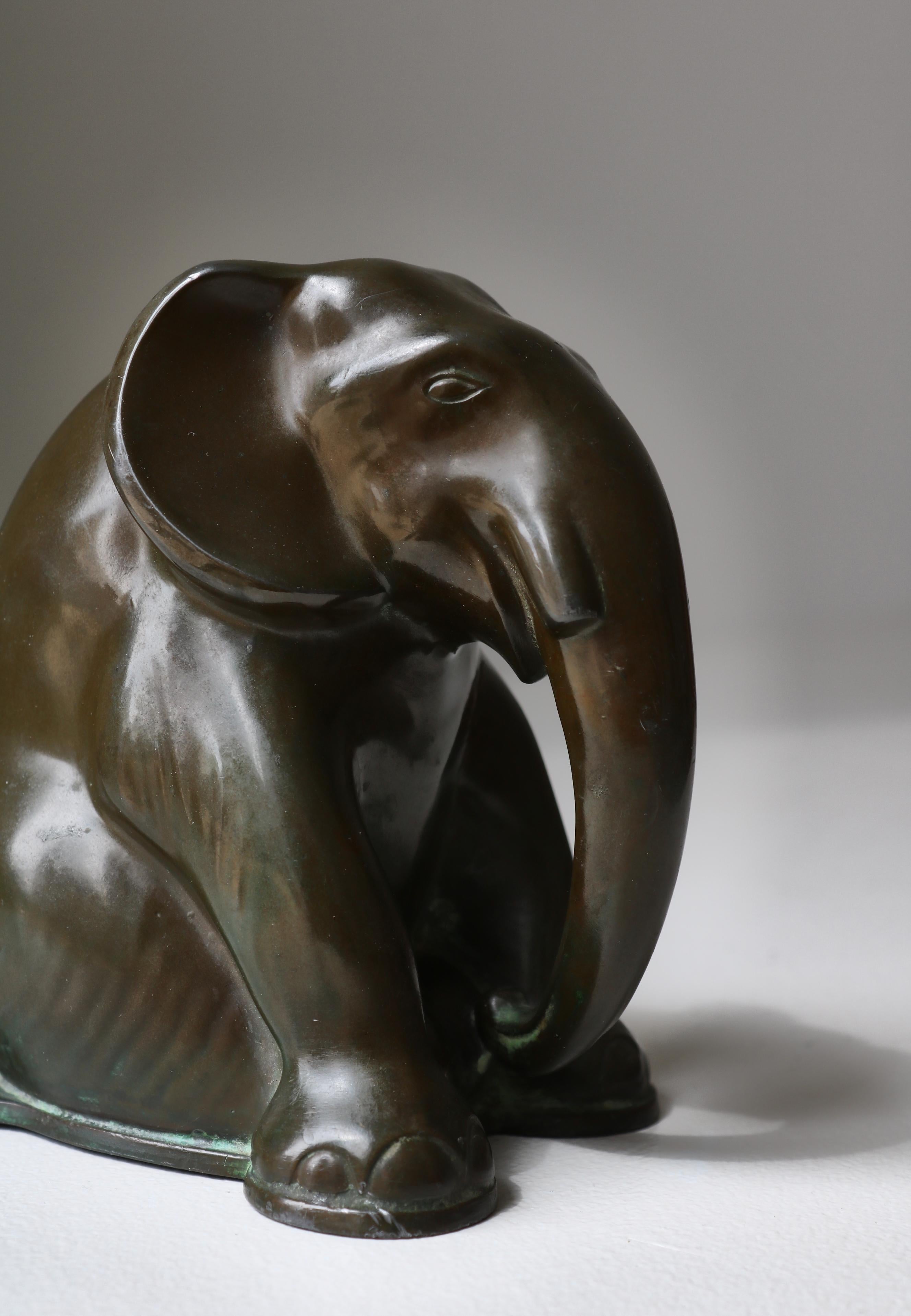 Just Andersen Set of Art Deco Elephant Bookends Disko Metal Model 165, 1930s For Sale 6