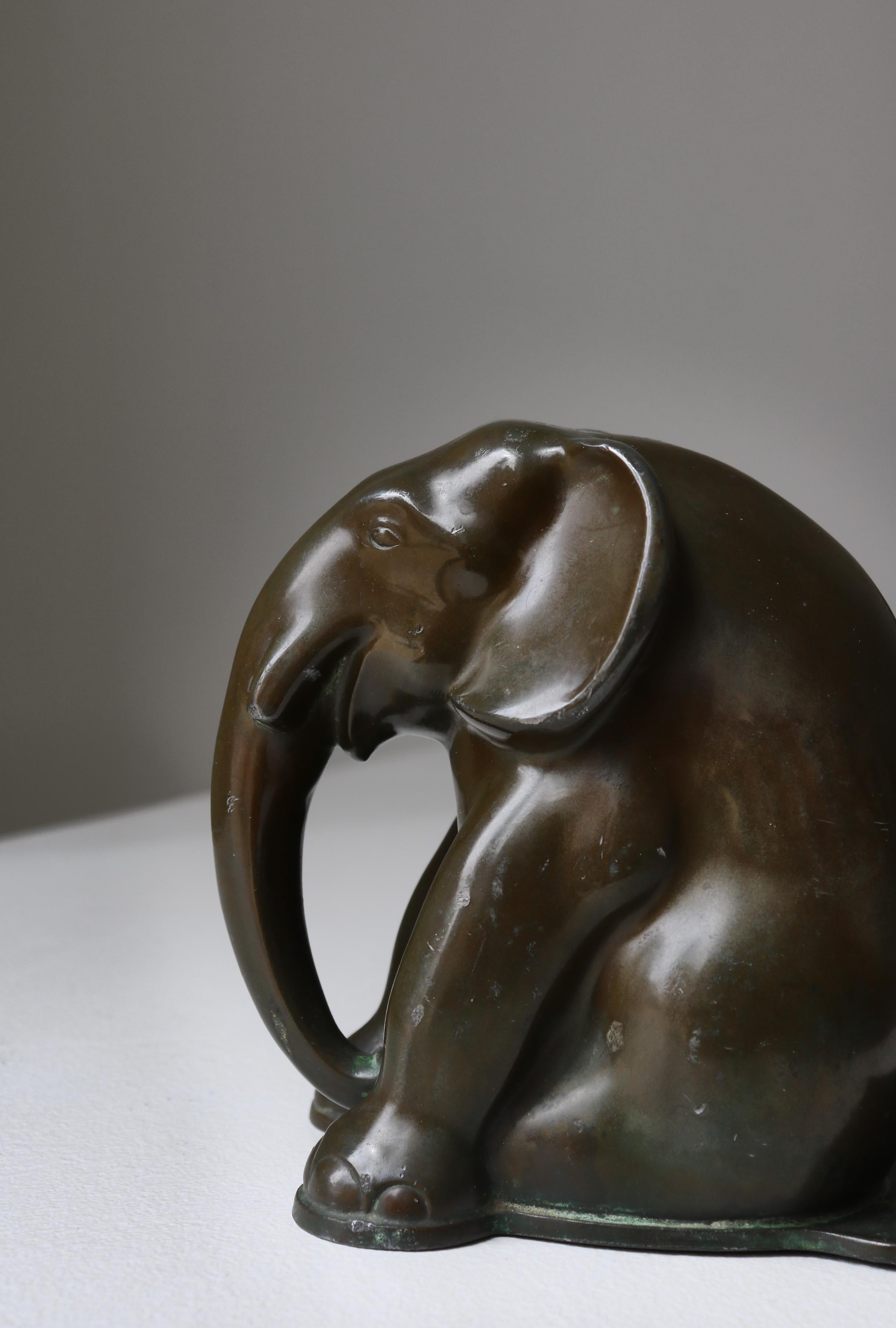 Just Andersen Set of Art Deco Elephant Bookends Disko Metal Model 165, 1930s For Sale 7
