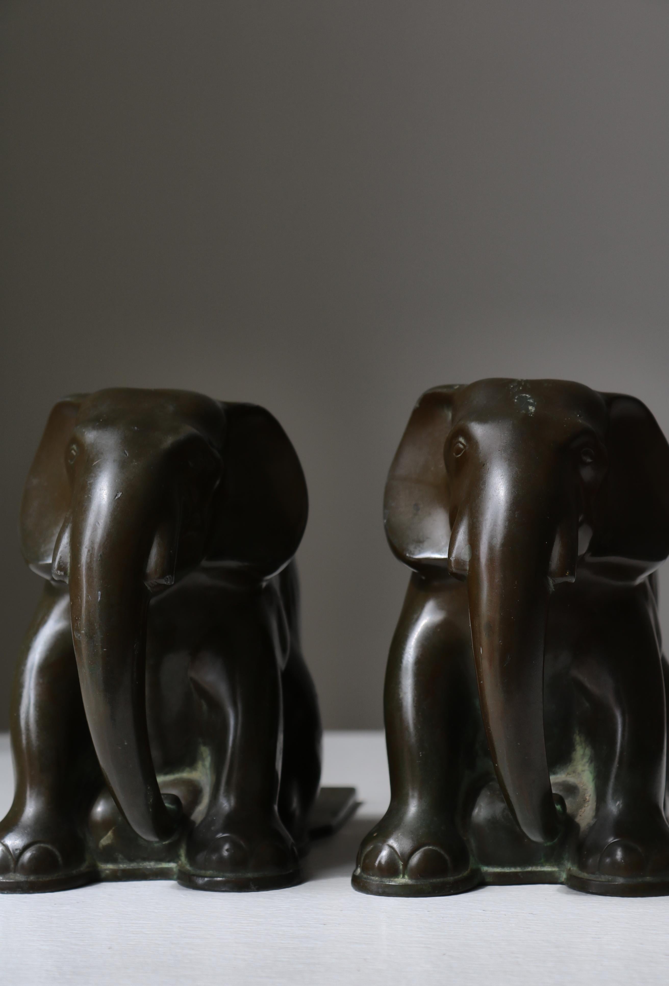 Just Andersen Set of Art Deco Elephant Bookends Disko Metal Model 165, 1930s For Sale 4