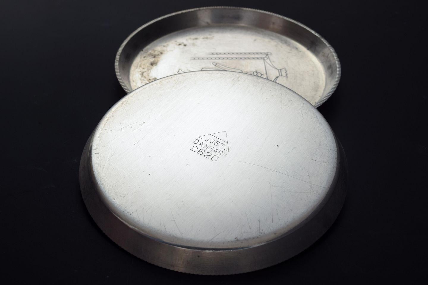 Just Andersen. Three small round bottle coasters in pewter, 1930s/40s In Good Condition For Sale In København, Copenhagen