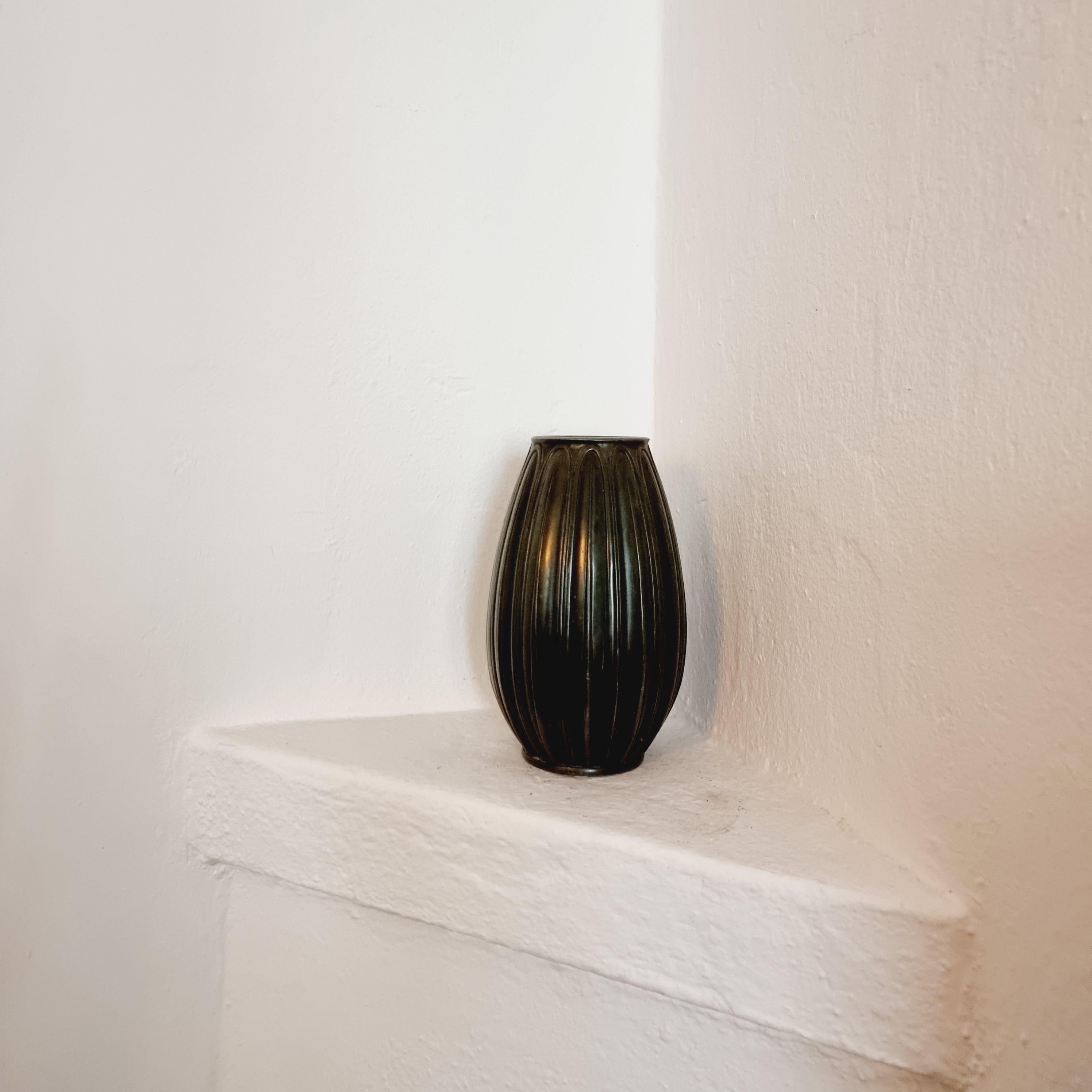 Début du 20ème siècle Just Andersen, Vase en zinc patiné bronze, Art déco en vente
