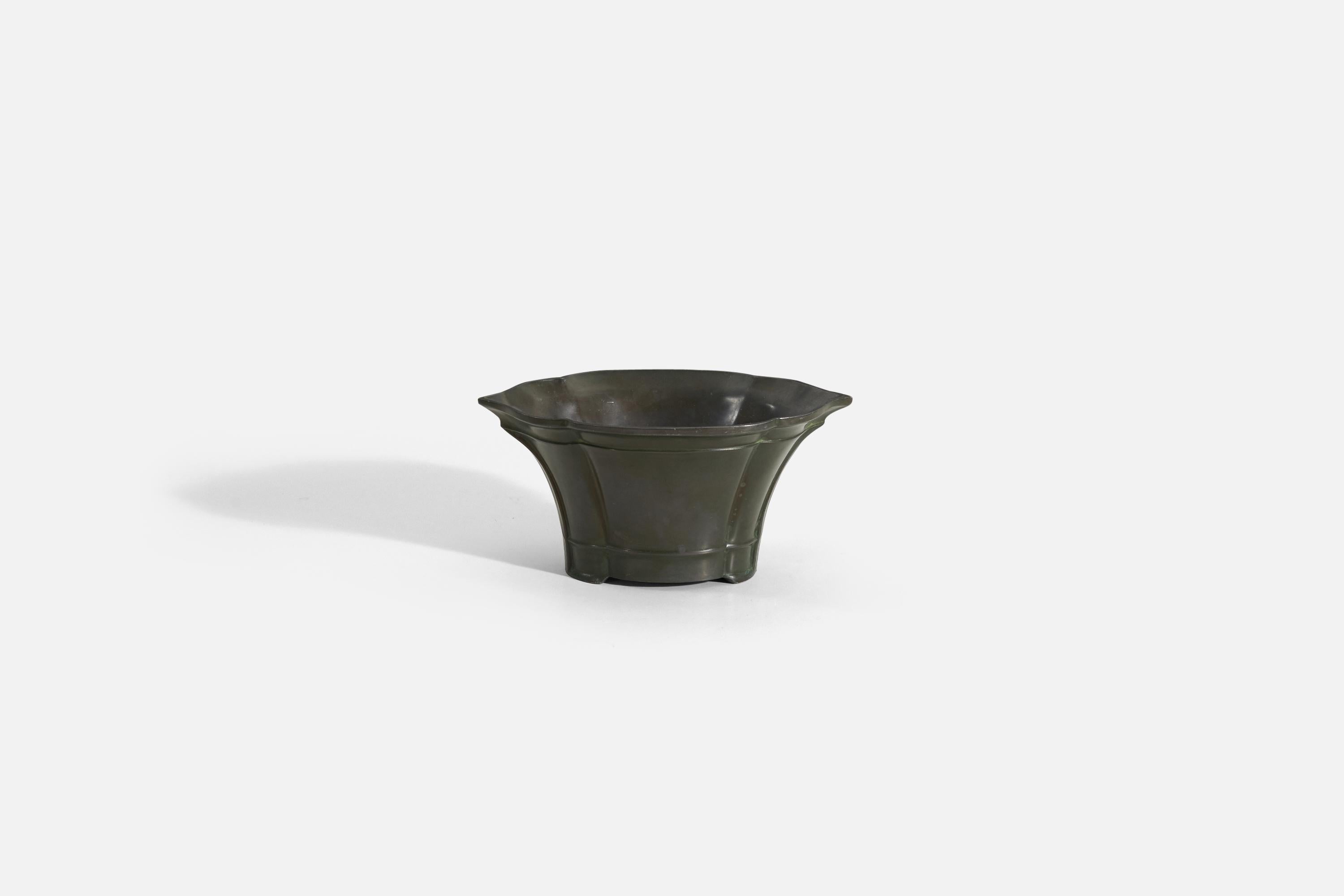 An alloy Disko Metal low vase / bowl by Just Andersen, Denmark. Base marked 